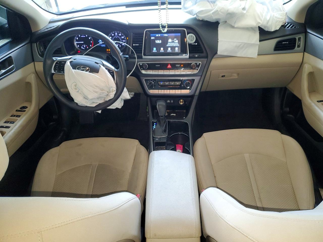 2019 Hyundai Sonata Se White vin: 5NPE24AF9KH786221