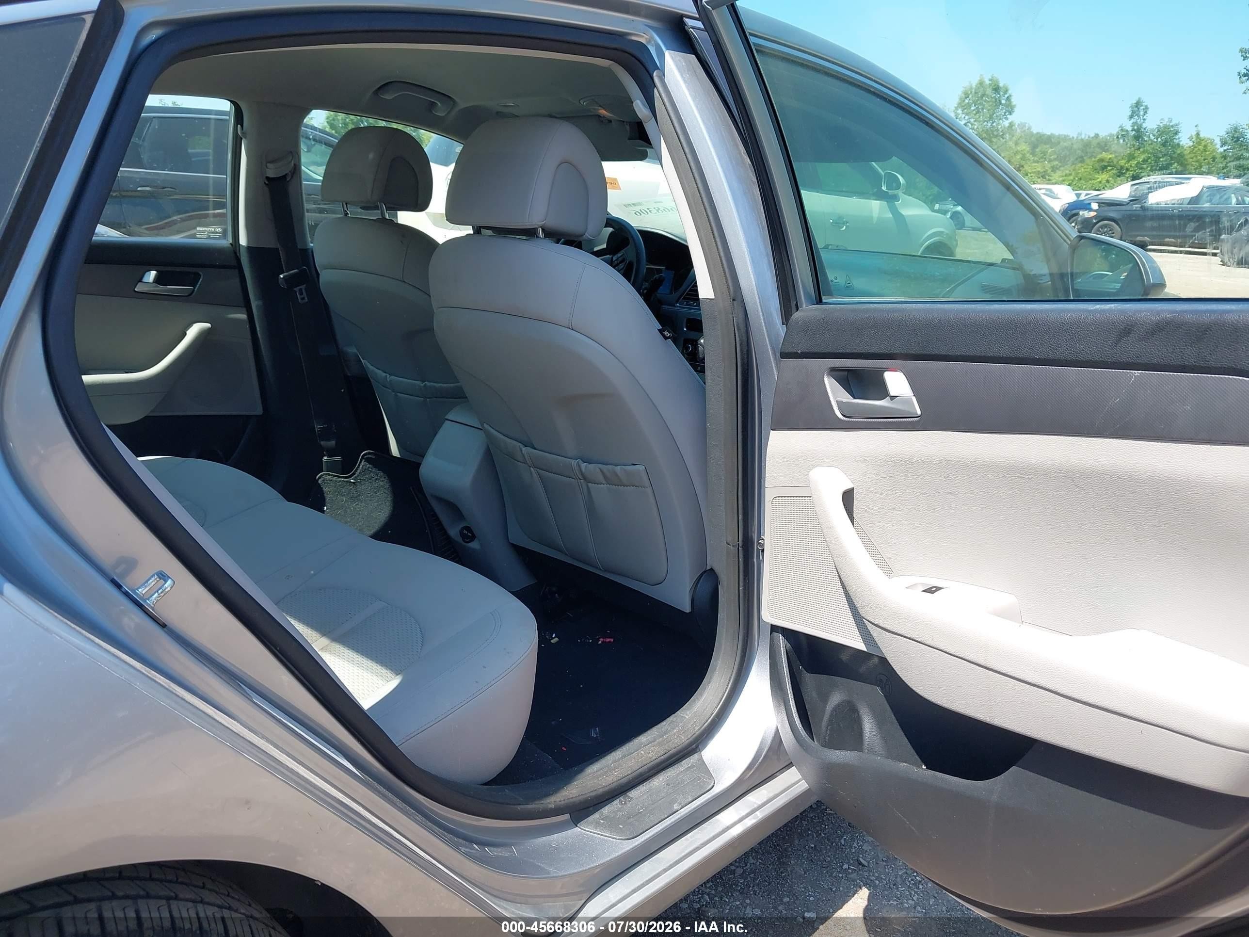 2015 Hyundai Sonata Se Silver vin: 5NPE24AFXFH002246