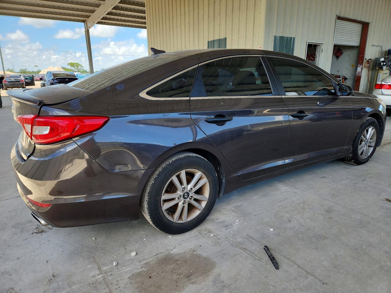 2015 Hyundai Sonata Se Brown vin: 5NPE24AFXFH029253