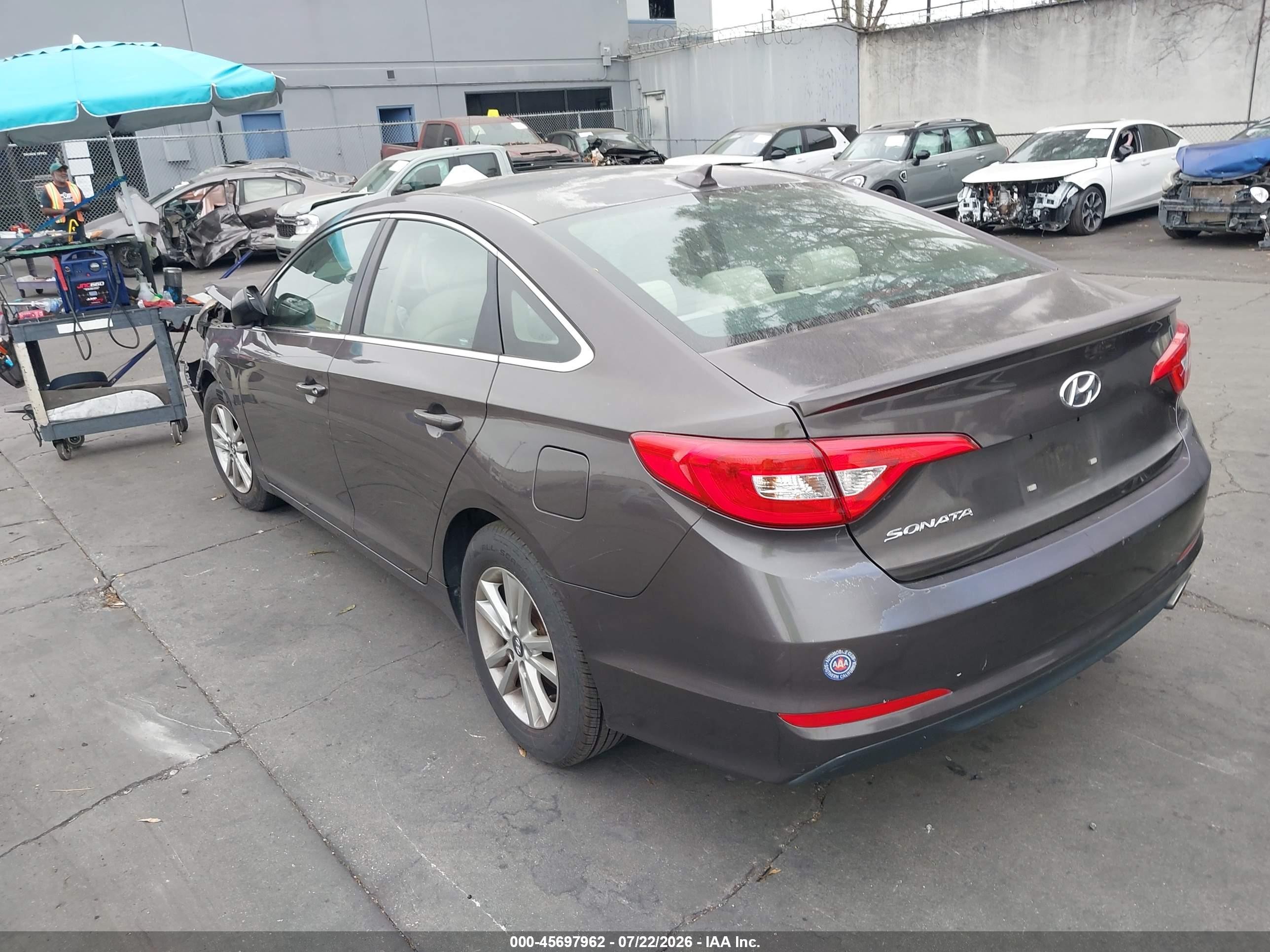 2015 Hyundai Sonata Se Серый vin: 5NPE24AFXFH038048
