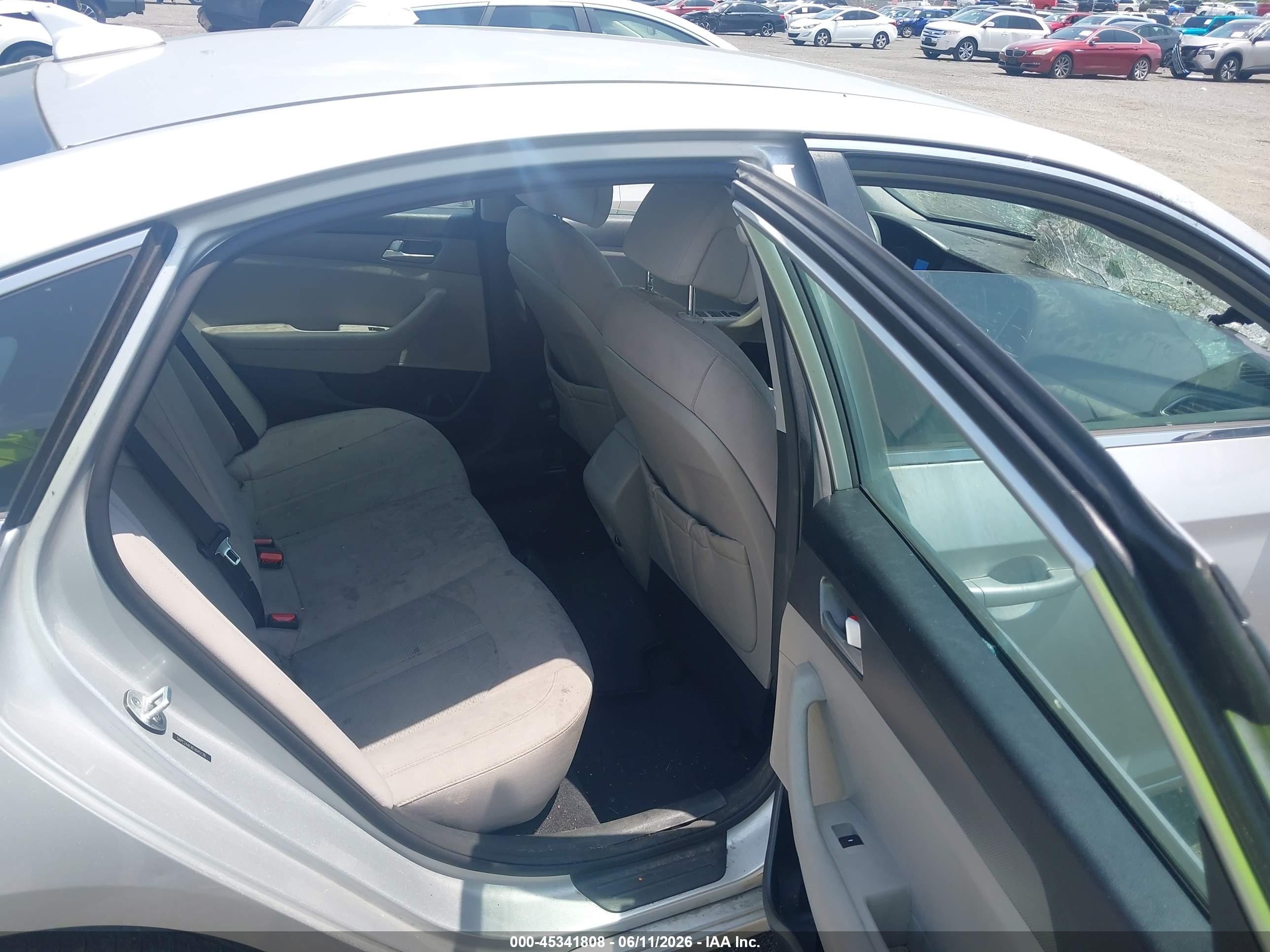 2015 Hyundai Sonata Se Silver vin: 5NPE24AFXFH045128