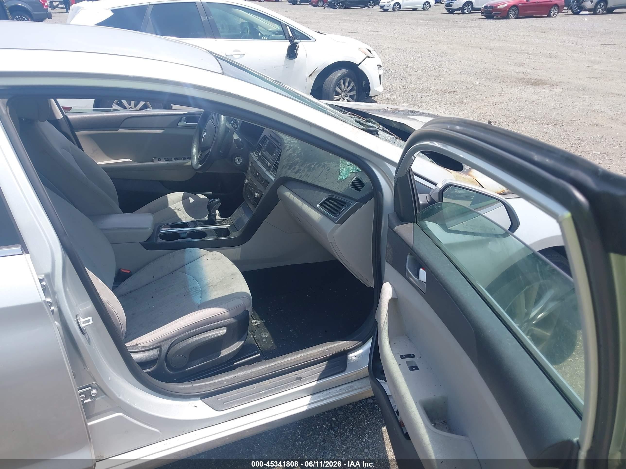 2015 Hyundai Sonata Se Silver vin: 5NPE24AFXFH045128