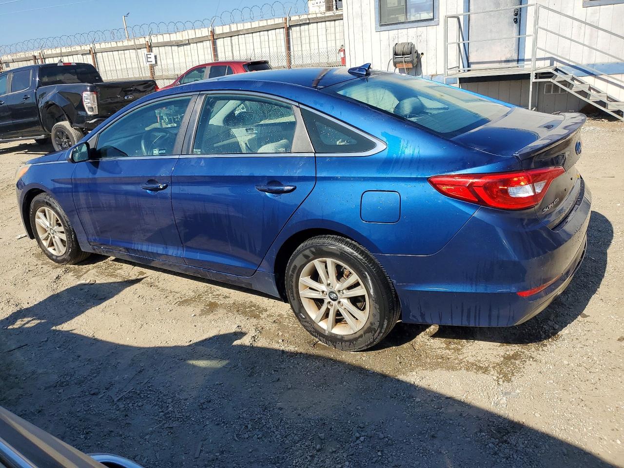 2015 Hyundai Sonata Se Синий vin: 5NPE24AFXFH079487