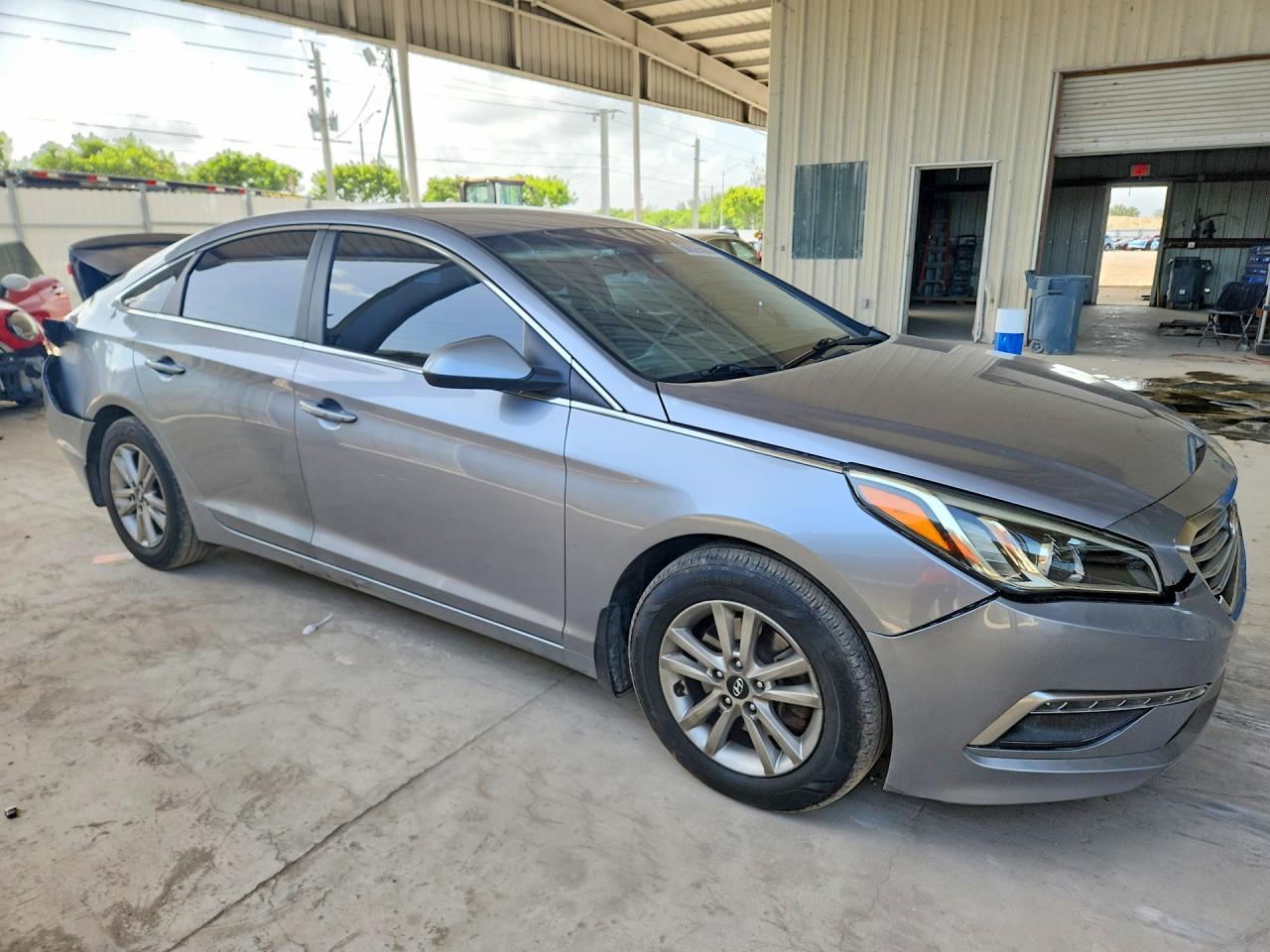 2015 Hyundai Sonata Se Серебряный vin: 5NPE24AFXFH149196
