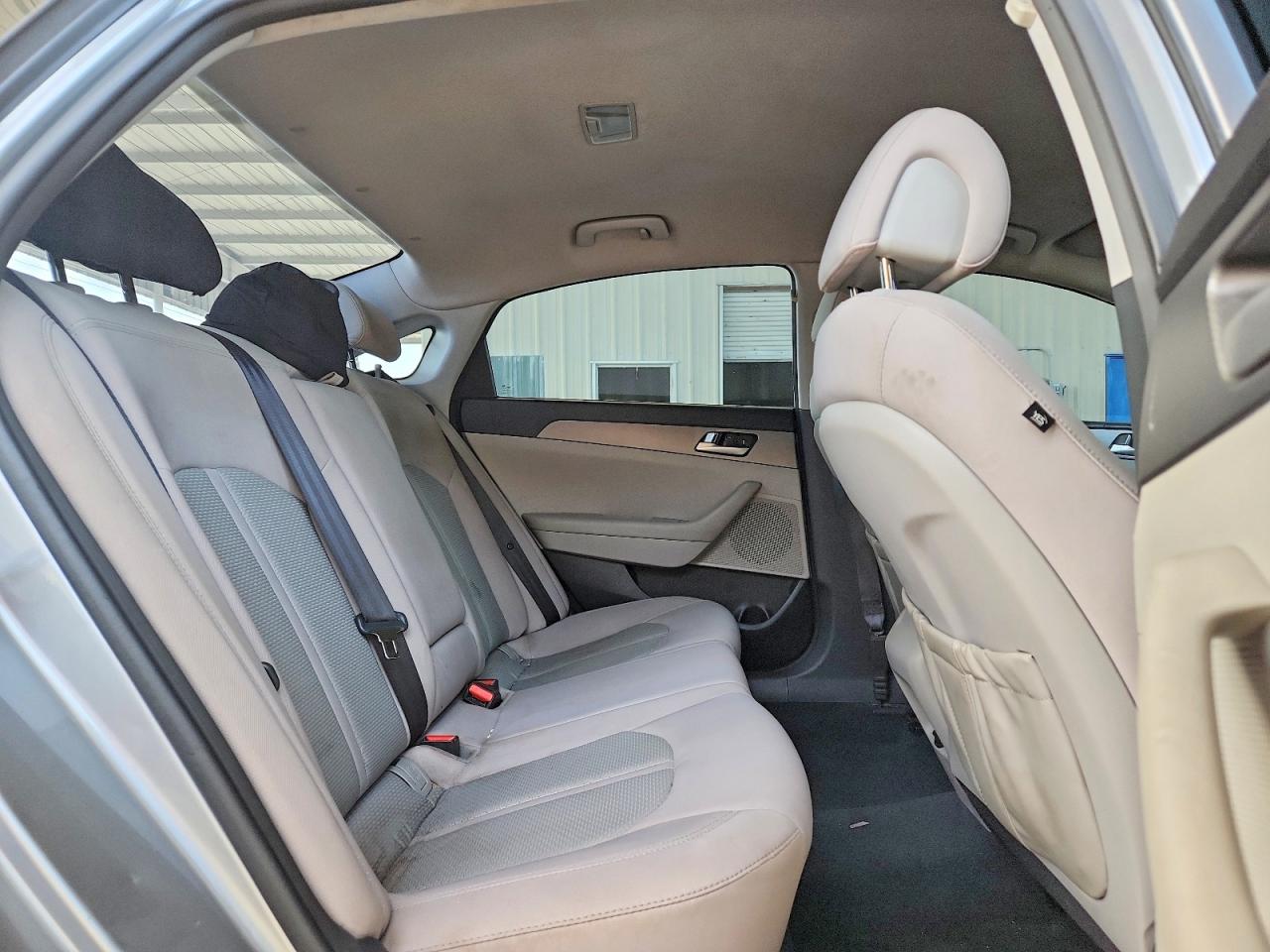 2015 Hyundai Sonata Se Серебряный vin: 5NPE24AFXFH149196