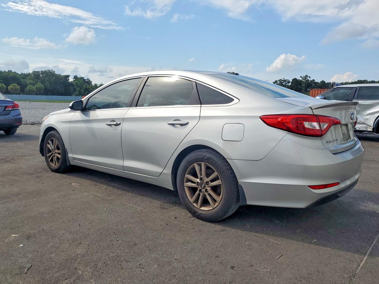 2015 Hyundai Sonata Se Серебряный vin: 5NPE24AFXFH149361