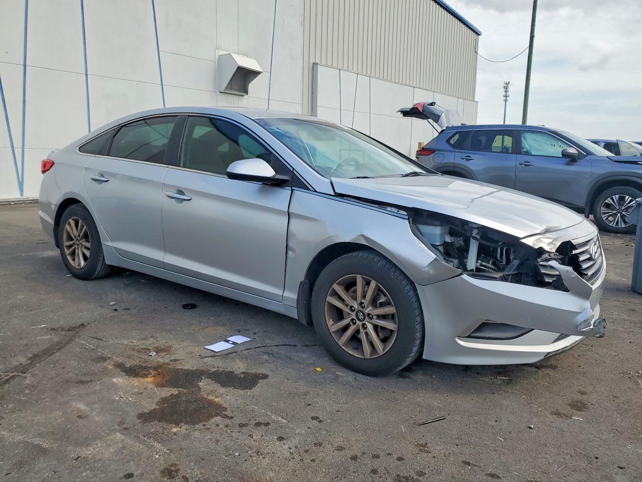 2015 Hyundai Sonata Se Серебряный vin: 5NPE24AFXFH149361