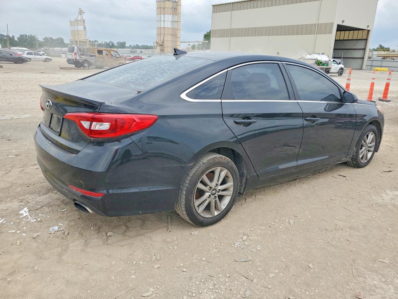 2015 Hyundai Sonata Se Черный vin: 5NPE24AFXFH180464
