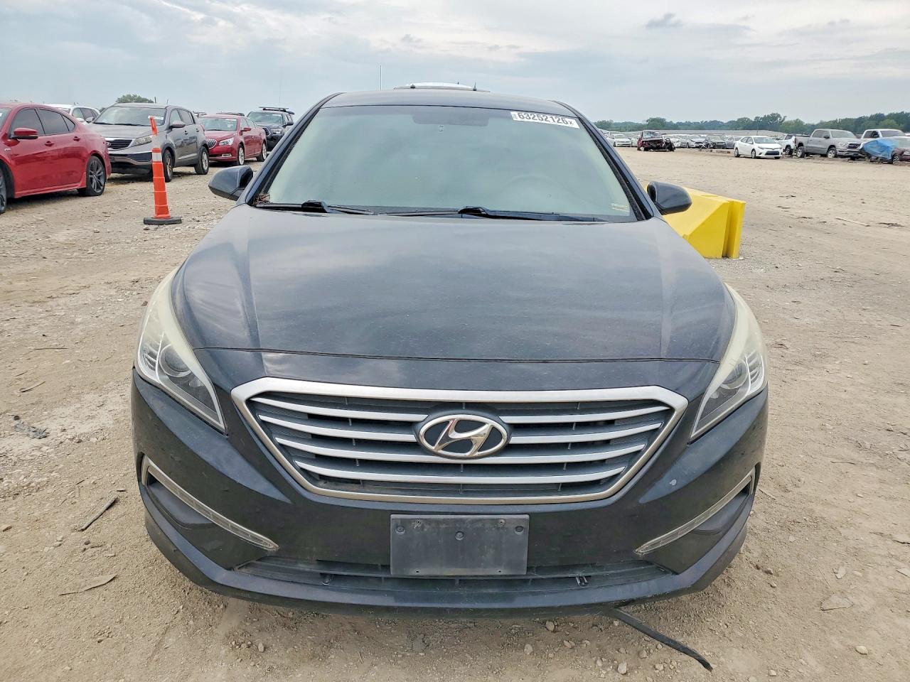 2015 Hyundai Sonata Se Черный vin: 5NPE24AFXFH180464