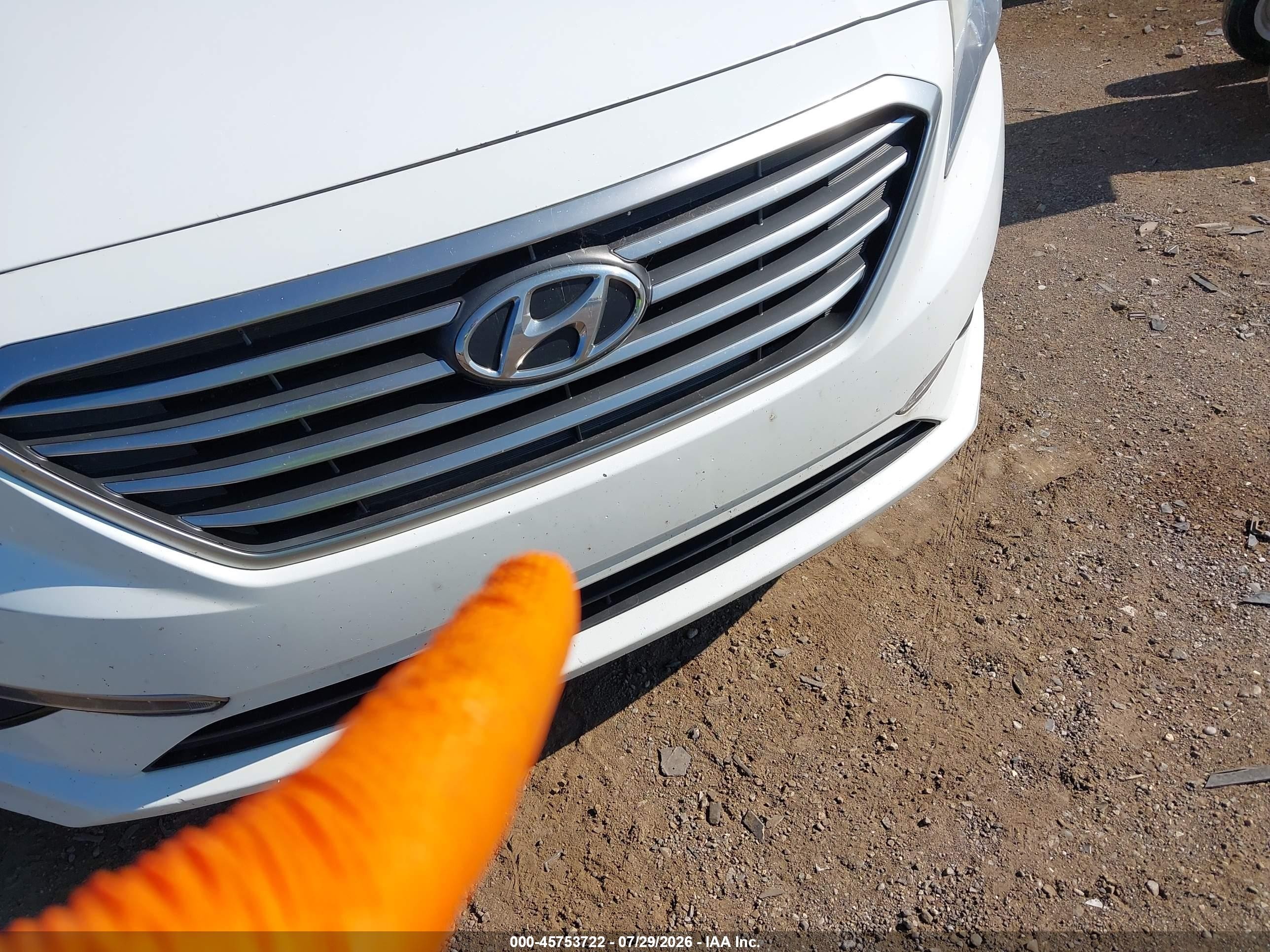 2015 Hyundai Sonata Se White vin: 5NPE24AFXFH192503