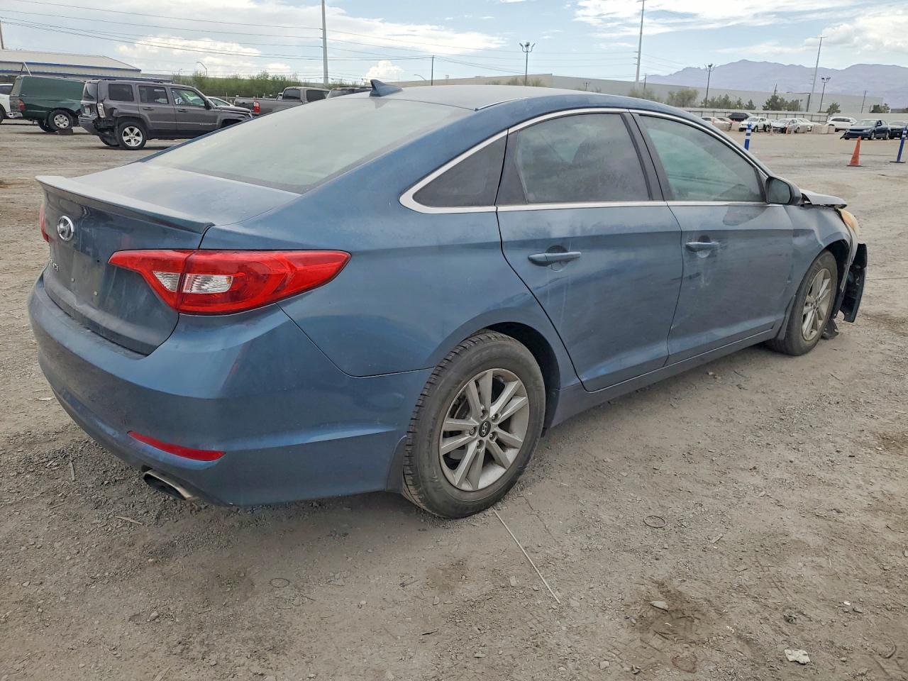 2015 Hyundai Sonata Se Бирюзовый vin: 5NPE24AFXFH192792