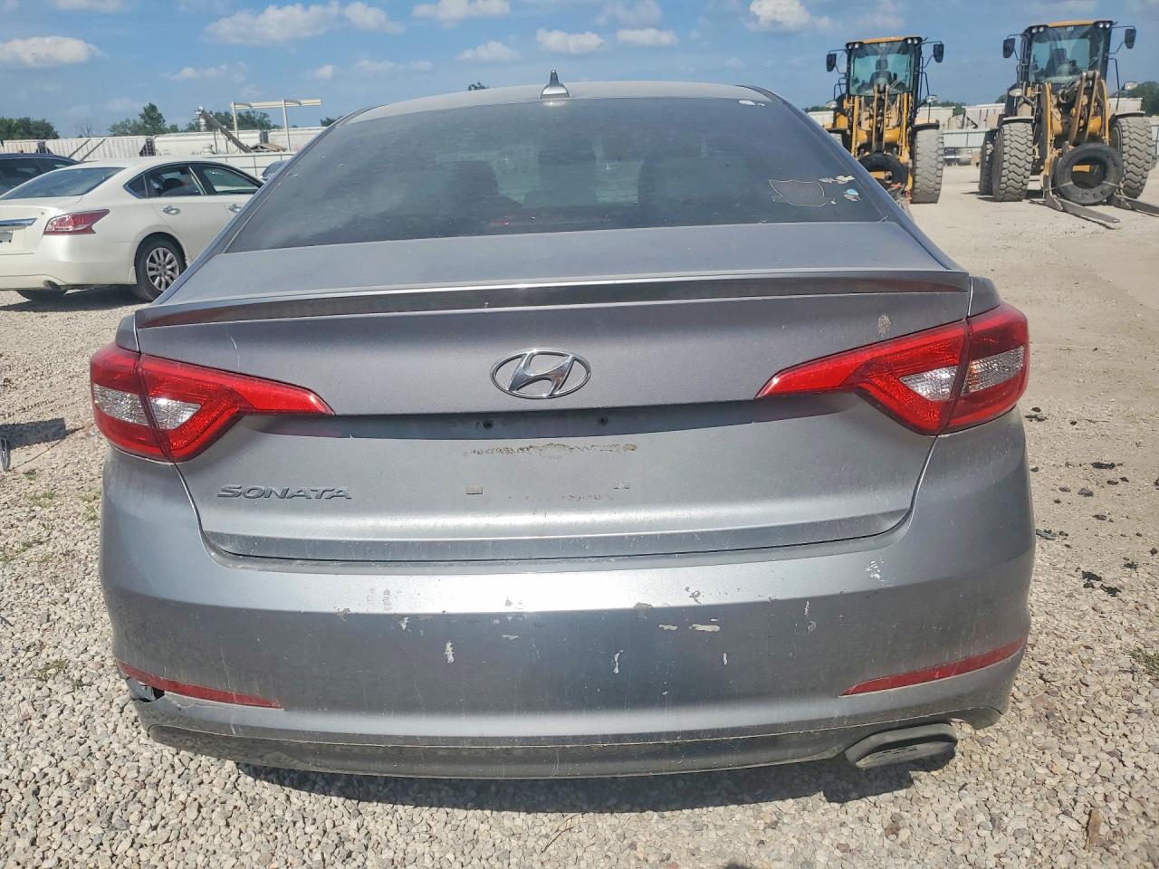 2015 Hyundai Sonata Silver vin: 5NPE24AFXFH199239