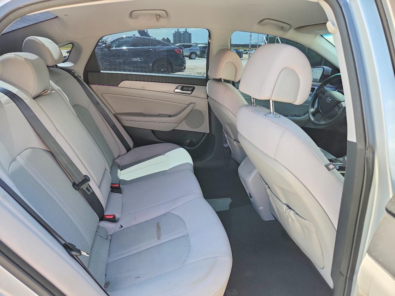 2015 Hyundai Sonata Se Silver vin: 5NPE24AFXFH219537