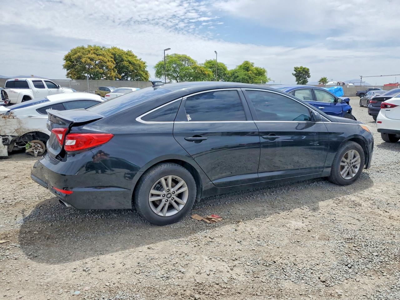 2015 Hyundai Sonata Se Black vin: 5NPE24AFXFH219960