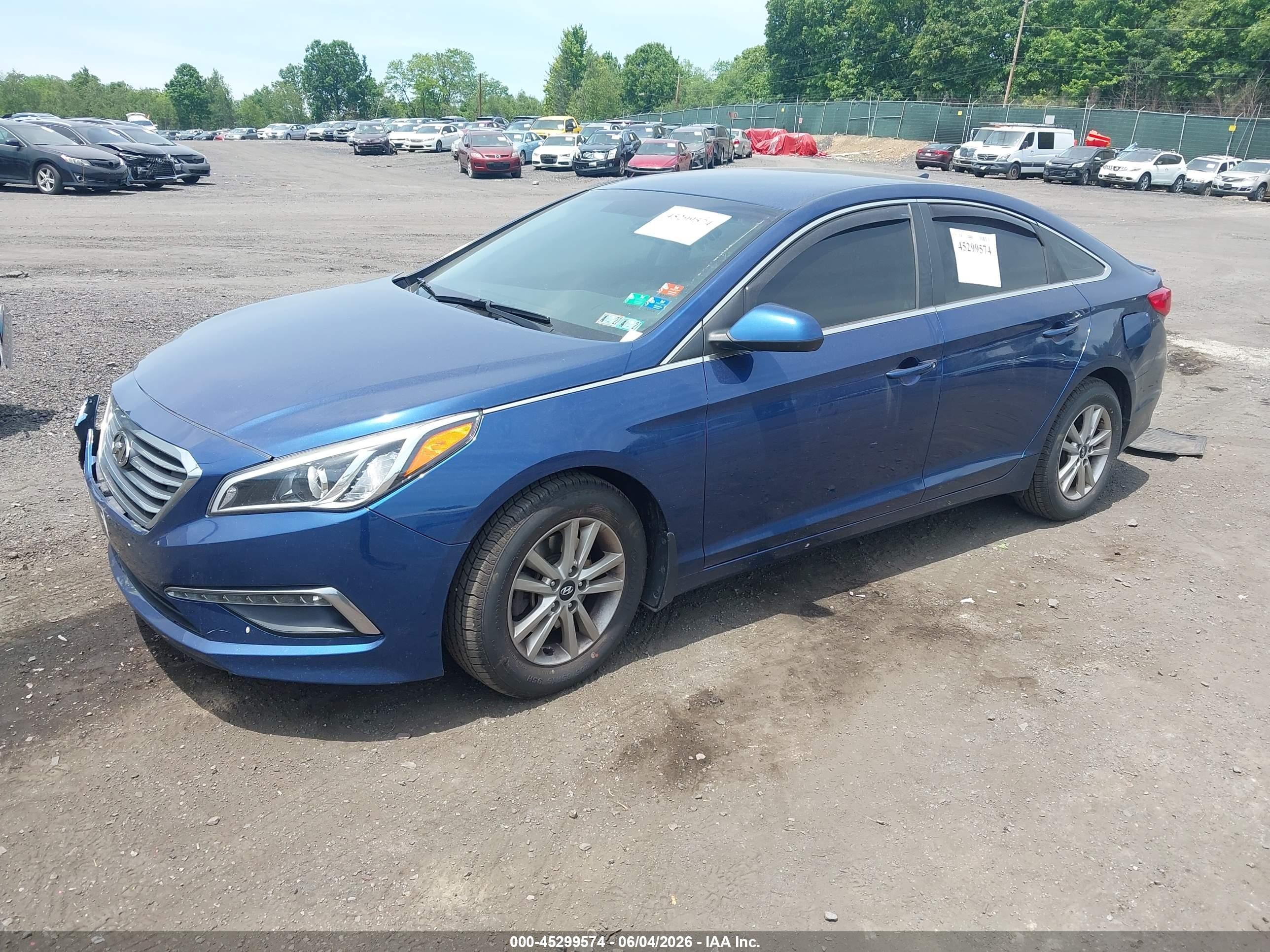 2015 Hyundai Sonata Se Синий vin: 5NPE24AFXFH231820