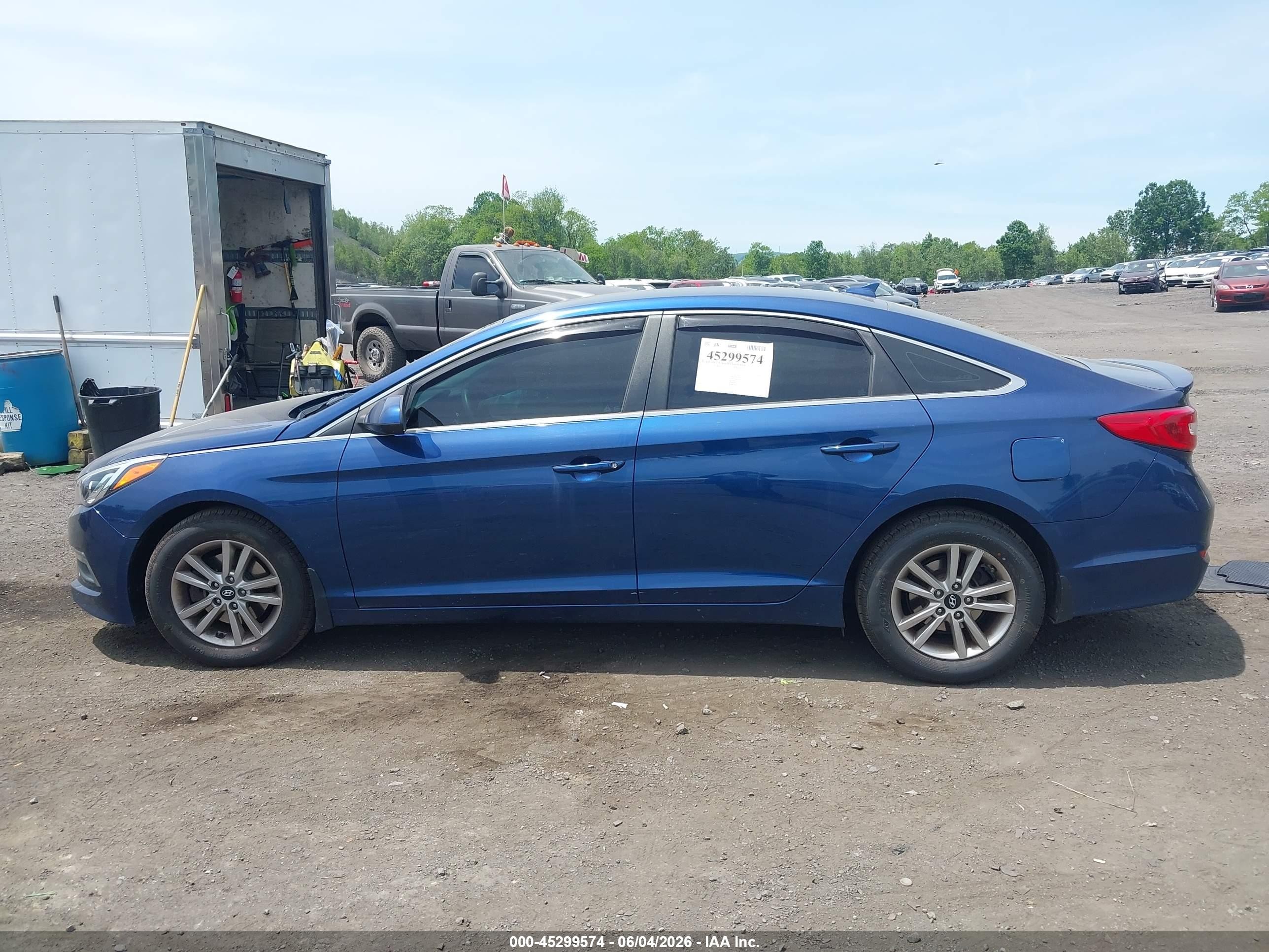 2015 Hyundai Sonata Se Синий vin: 5NPE24AFXFH231820