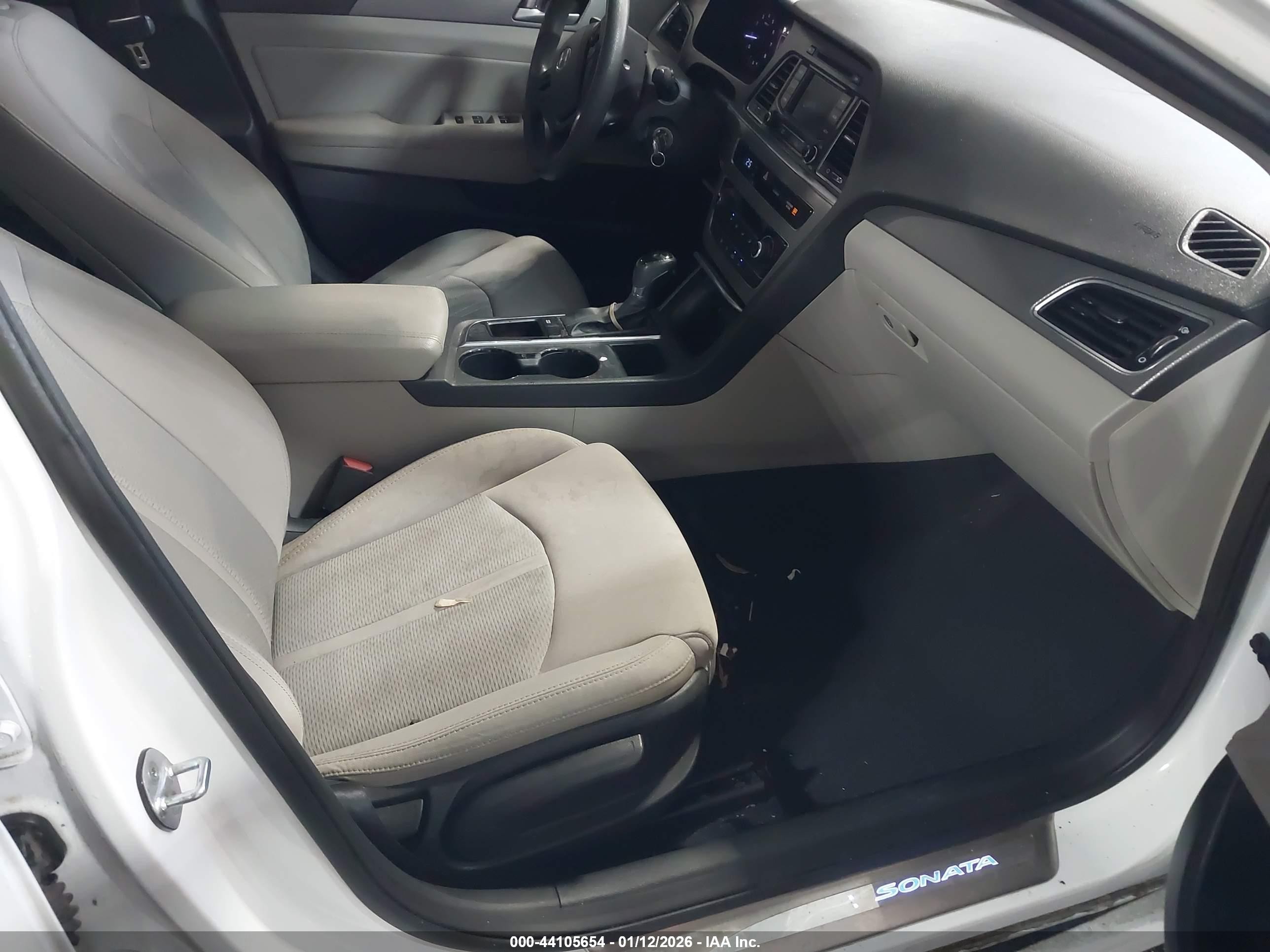 2015 Hyundai Sonata Se White vin: 5NPE24AFXFH241263