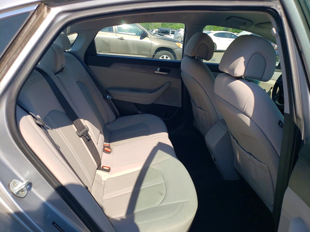 2017 Hyundai Sonata Se Серебряный vin: 5NPE24AFXHH514219