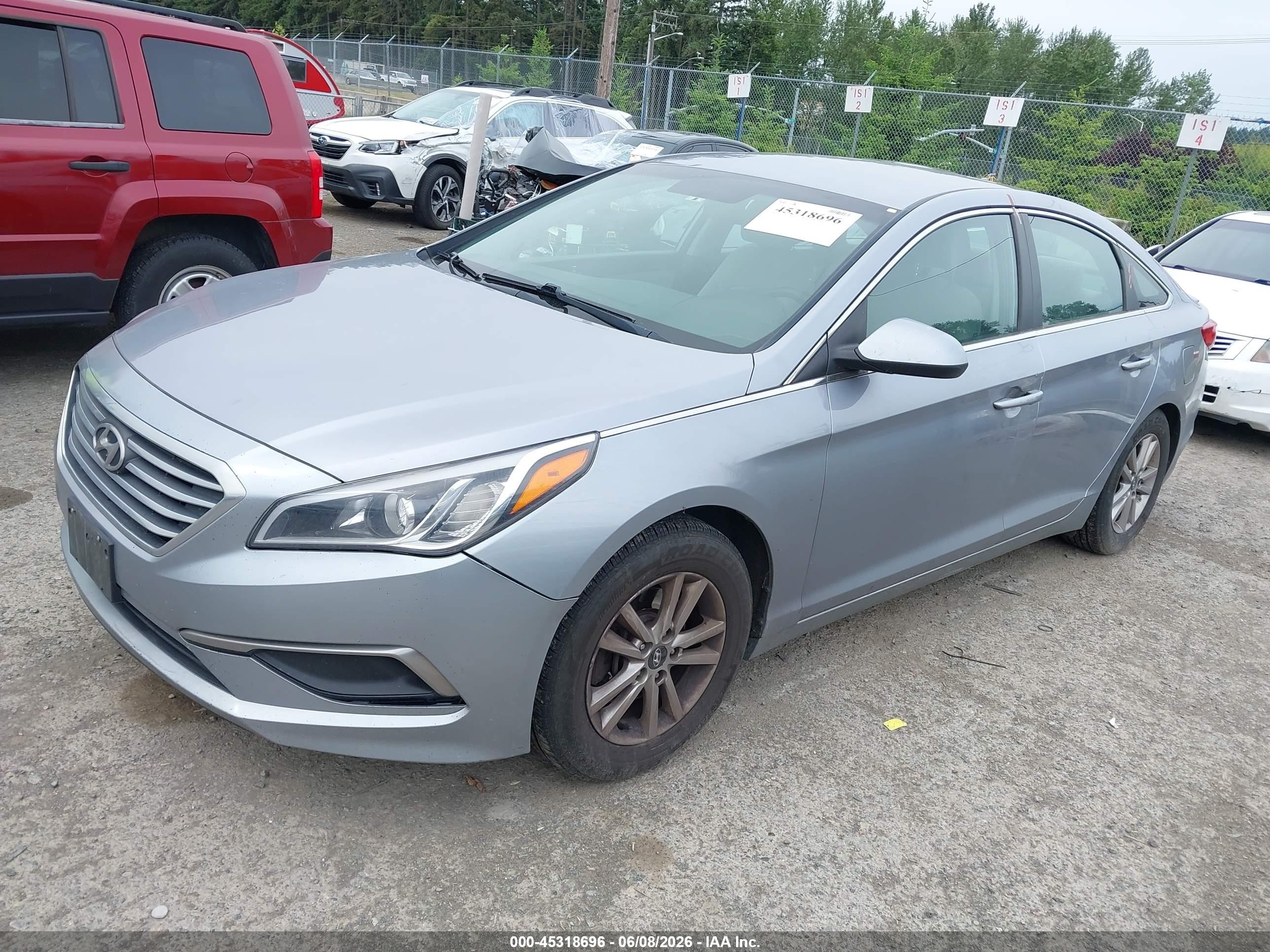 2017 Hyundai Sonata Серебряный vin: 5NPE24AFXHH532039