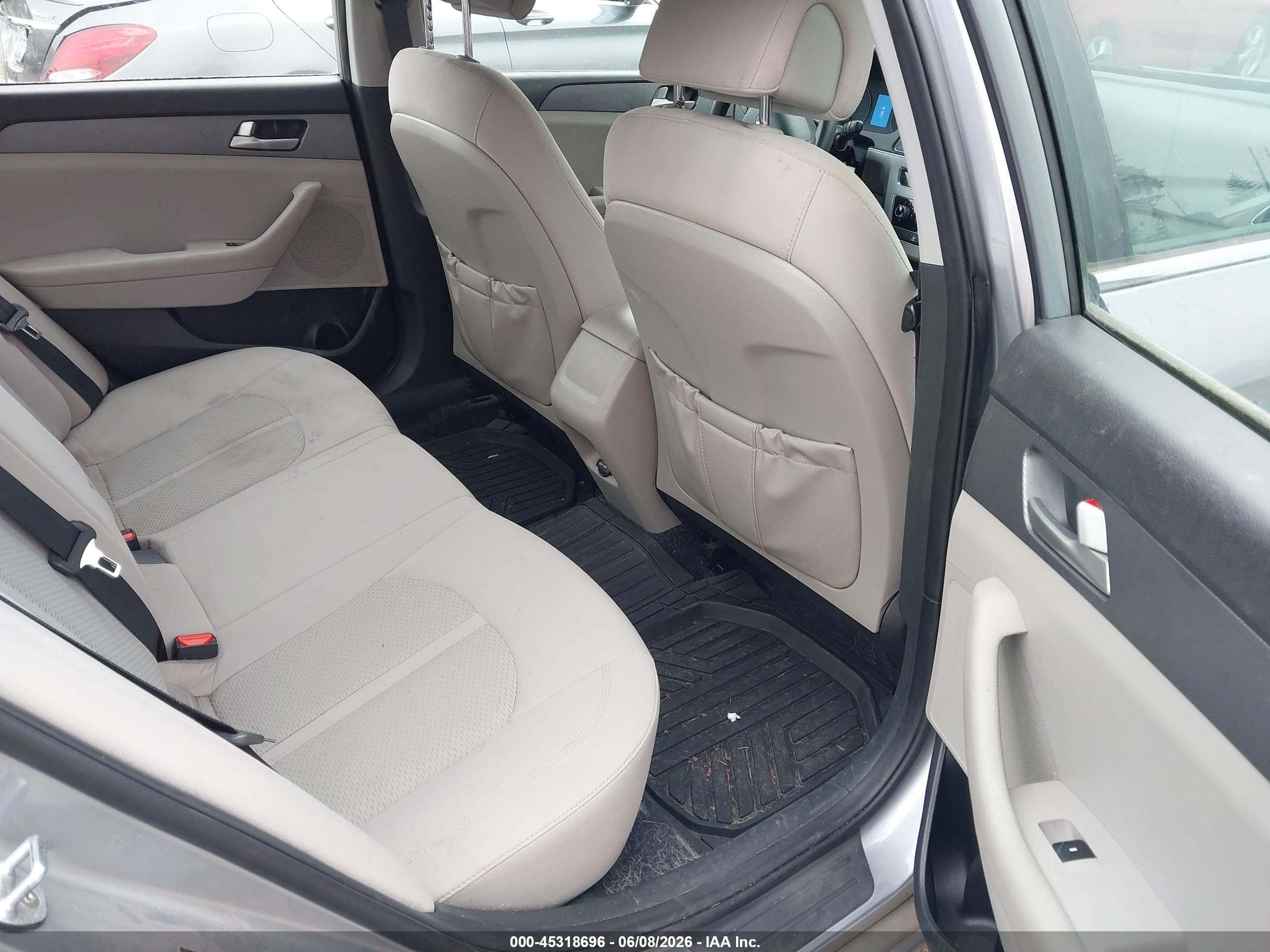 2017 Hyundai Sonata Серебряный vin: 5NPE24AFXHH532039