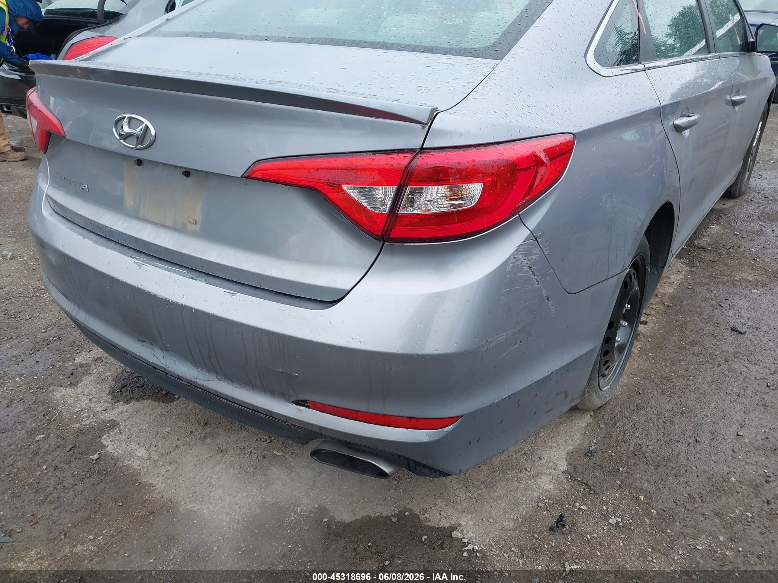 2017 Hyundai Sonata Серебряный vin: 5NPE24AFXHH532039