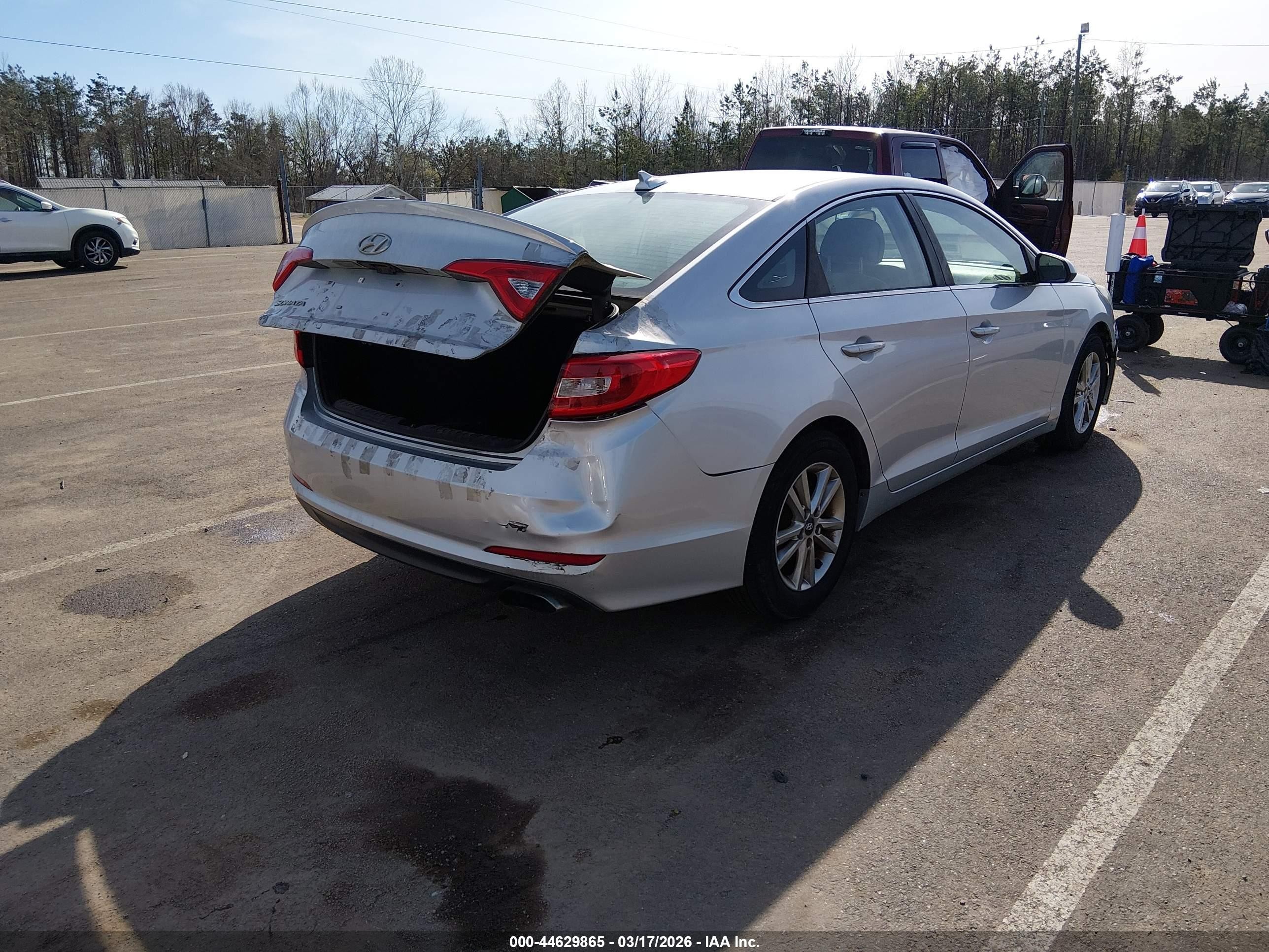 2017 Hyundai Sonata   Серебряный vin: 5NPE24AFXHH537273