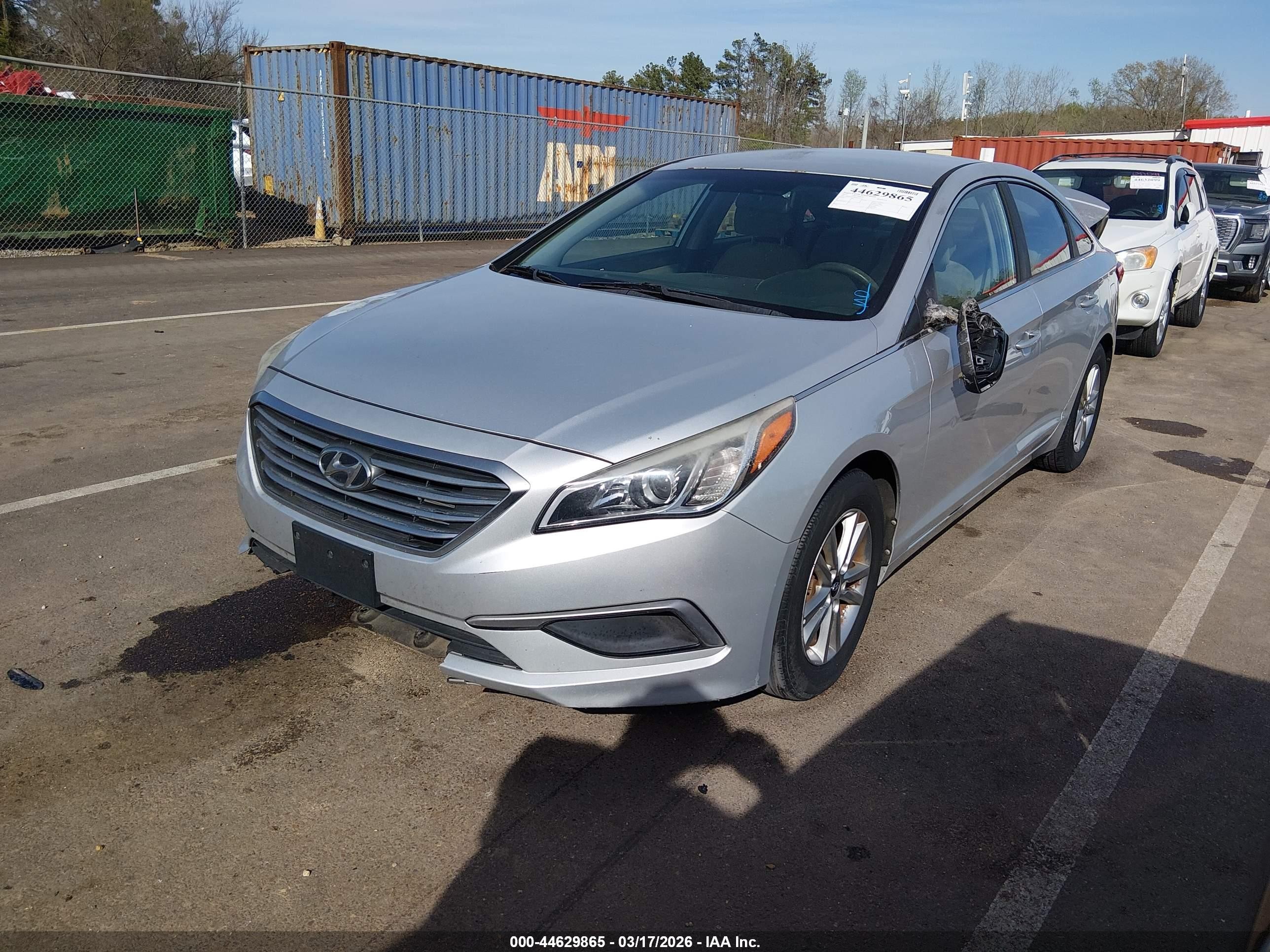 2017 Hyundai Sonata   Серебряный vin: 5NPE24AFXHH537273
