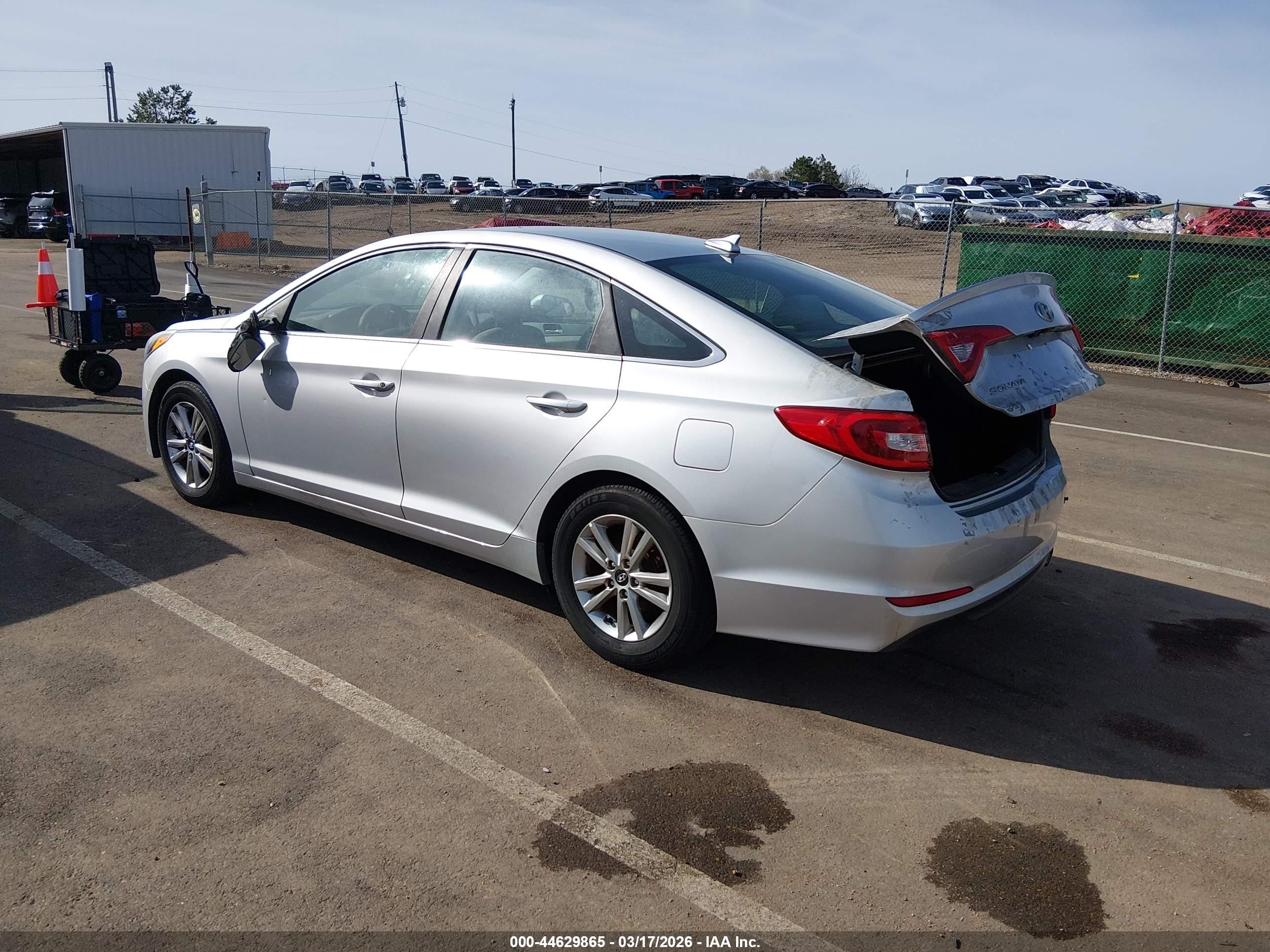 2017 Hyundai Sonata   Серебряный vin: 5NPE24AFXHH537273