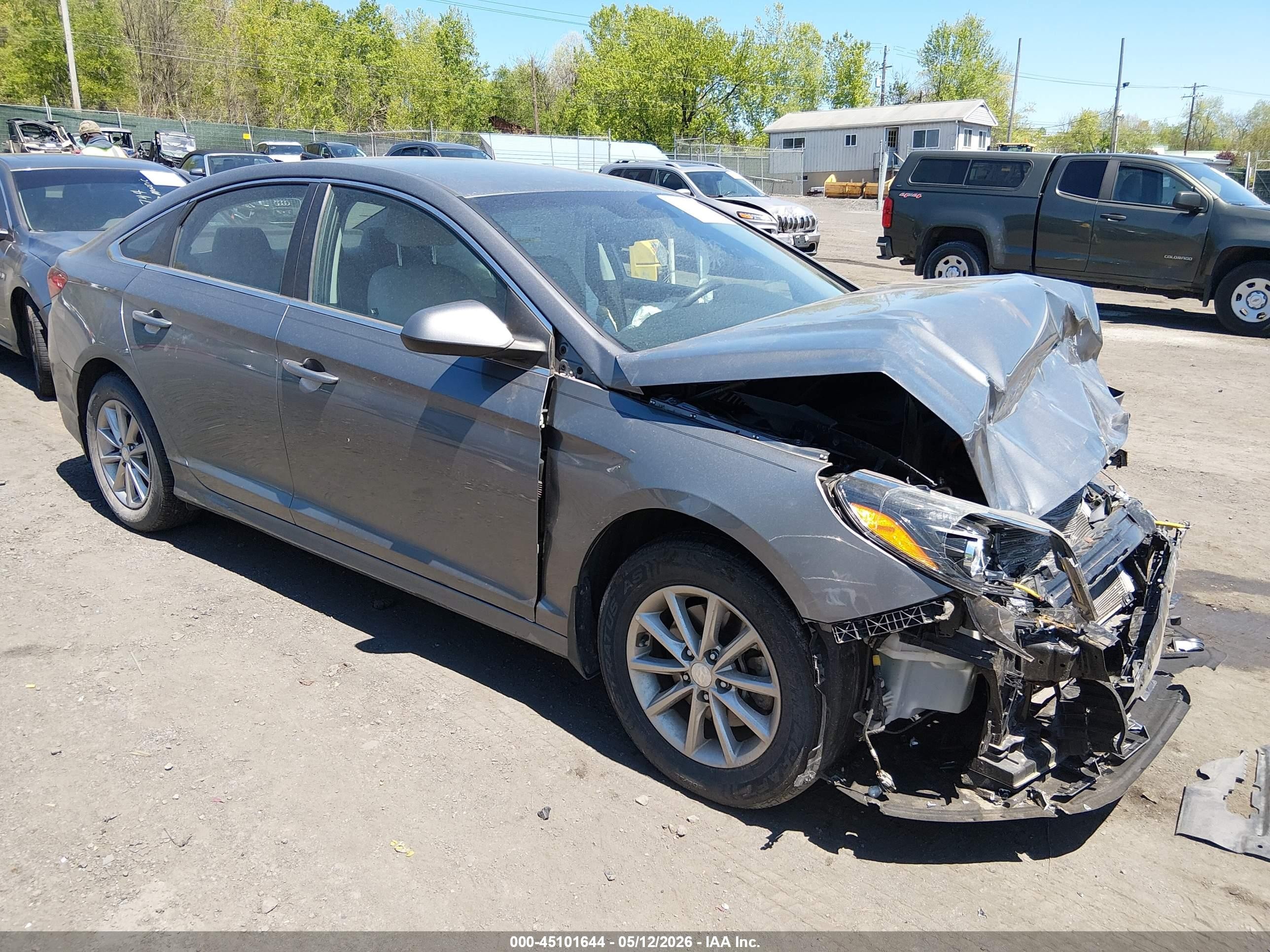 2019 Hyundai Sonata Se Gray vin: 5NPE24AFXKH743393