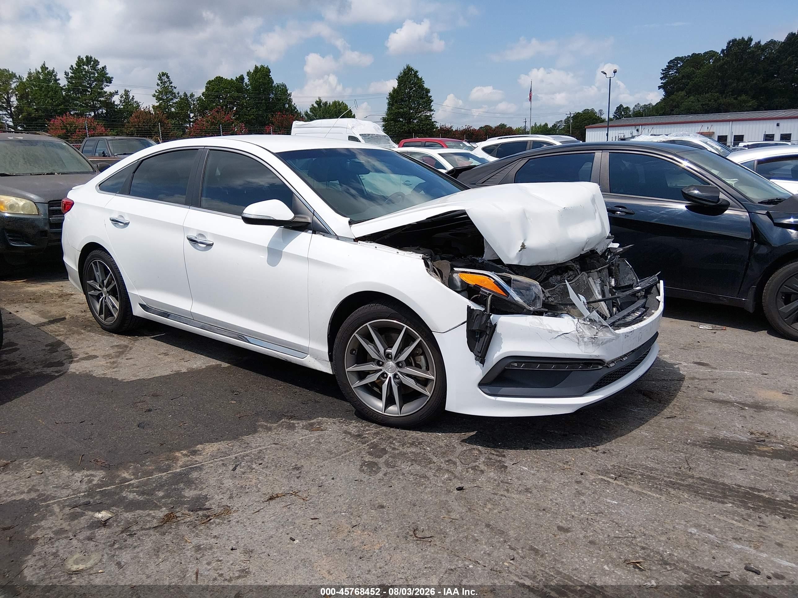 2015 Hyundai Sonata Sport 2.0t White vin: 5NPE34AB0FH097409