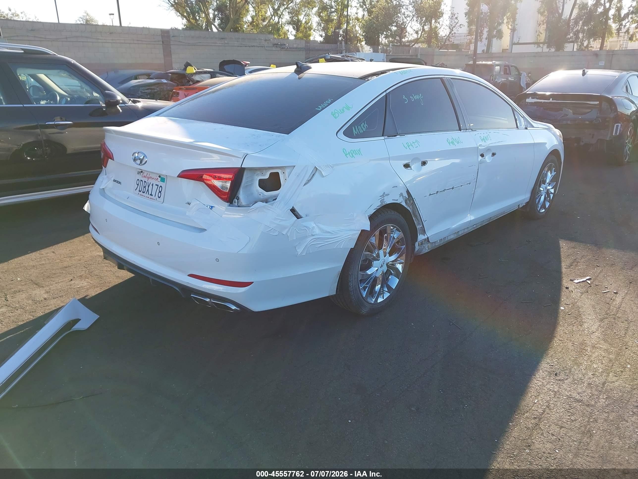 2015 Hyundai Sonata Limited 2.0t White vin: 5NPE34AB0FH167703