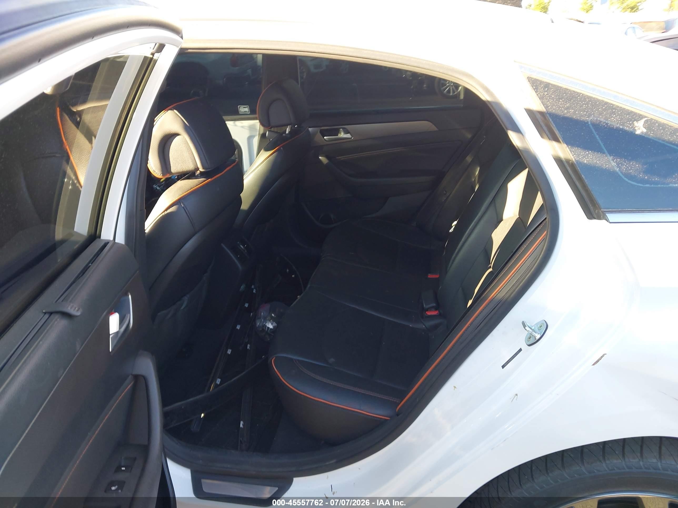 2015 Hyundai Sonata Limited 2.0t White vin: 5NPE34AB0FH167703