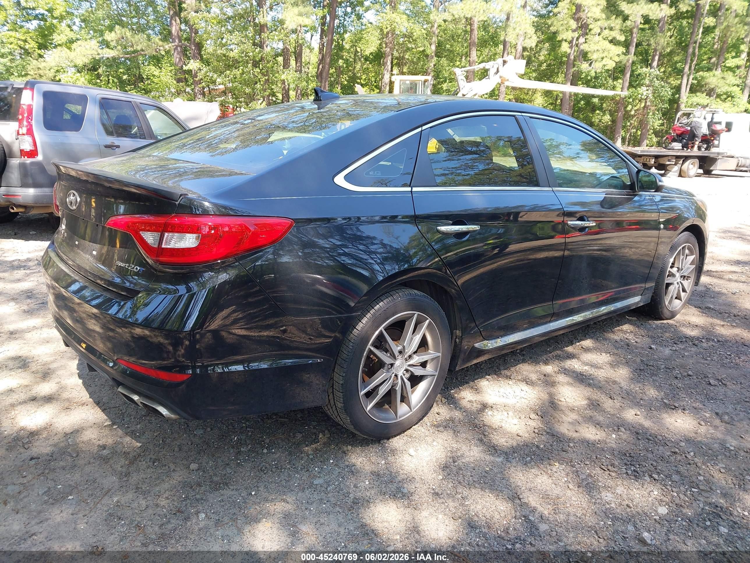 2015 Hyundai Sonata Sport 2.0t Черный vin: 5NPE34AB1FH081171