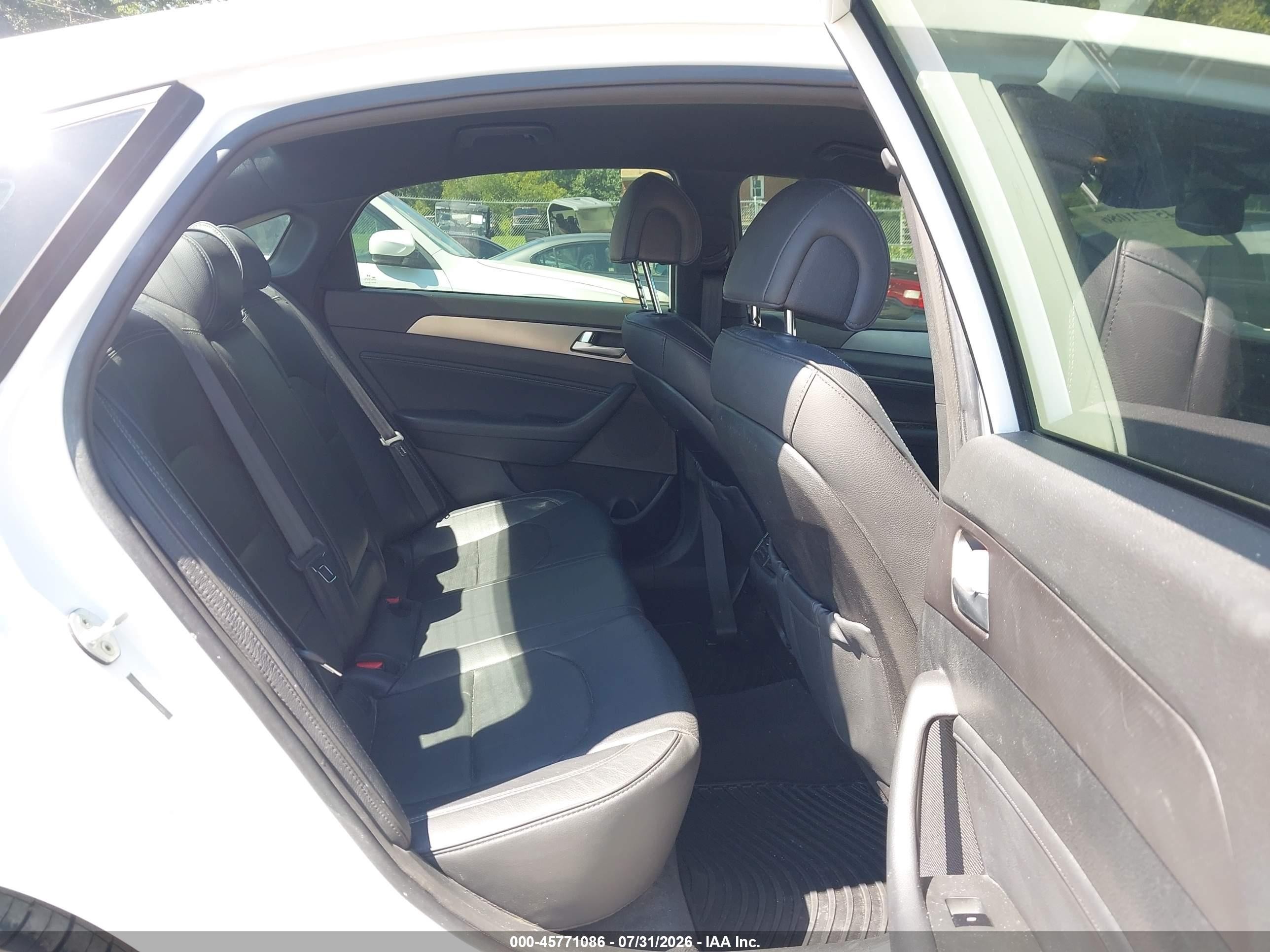 2015 Hyundai Sonata Sport 2.0t White vin: 5NPE34AB1FH090968