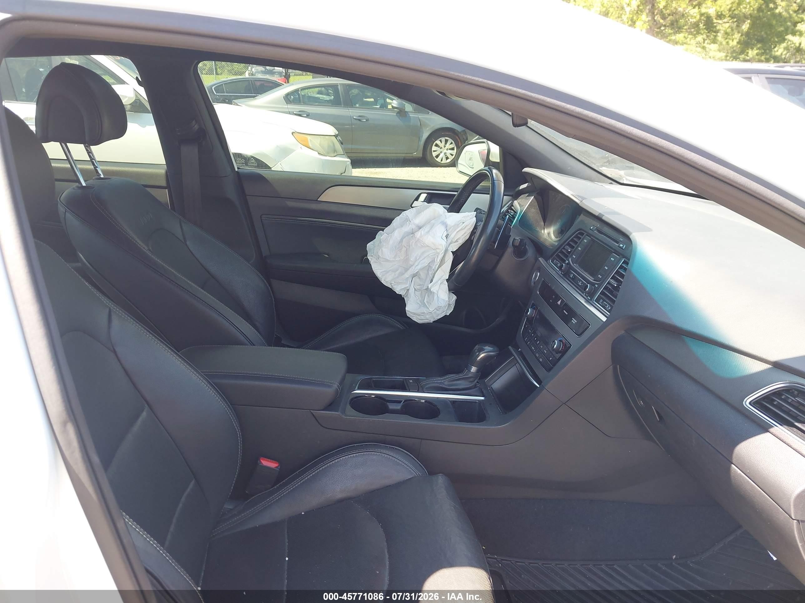 2015 Hyundai Sonata Sport 2.0t White vin: 5NPE34AB1FH090968
