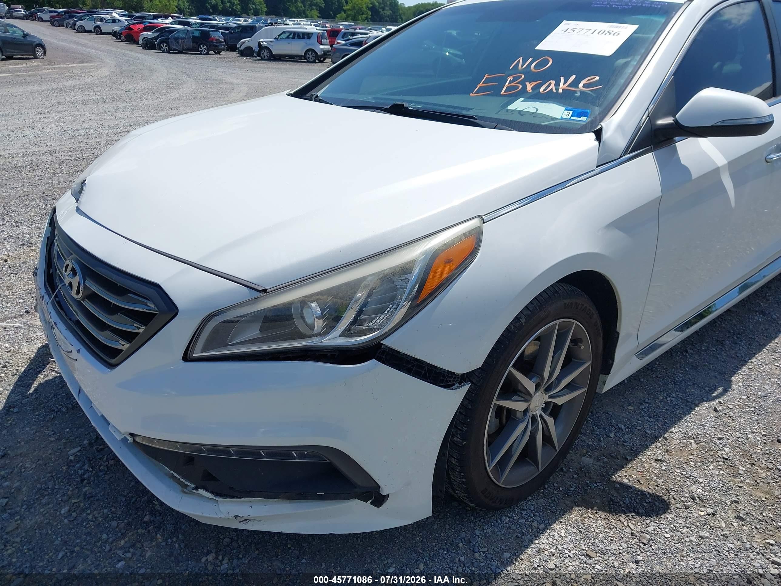 2015 Hyundai Sonata Sport 2.0t White vin: 5NPE34AB1FH090968