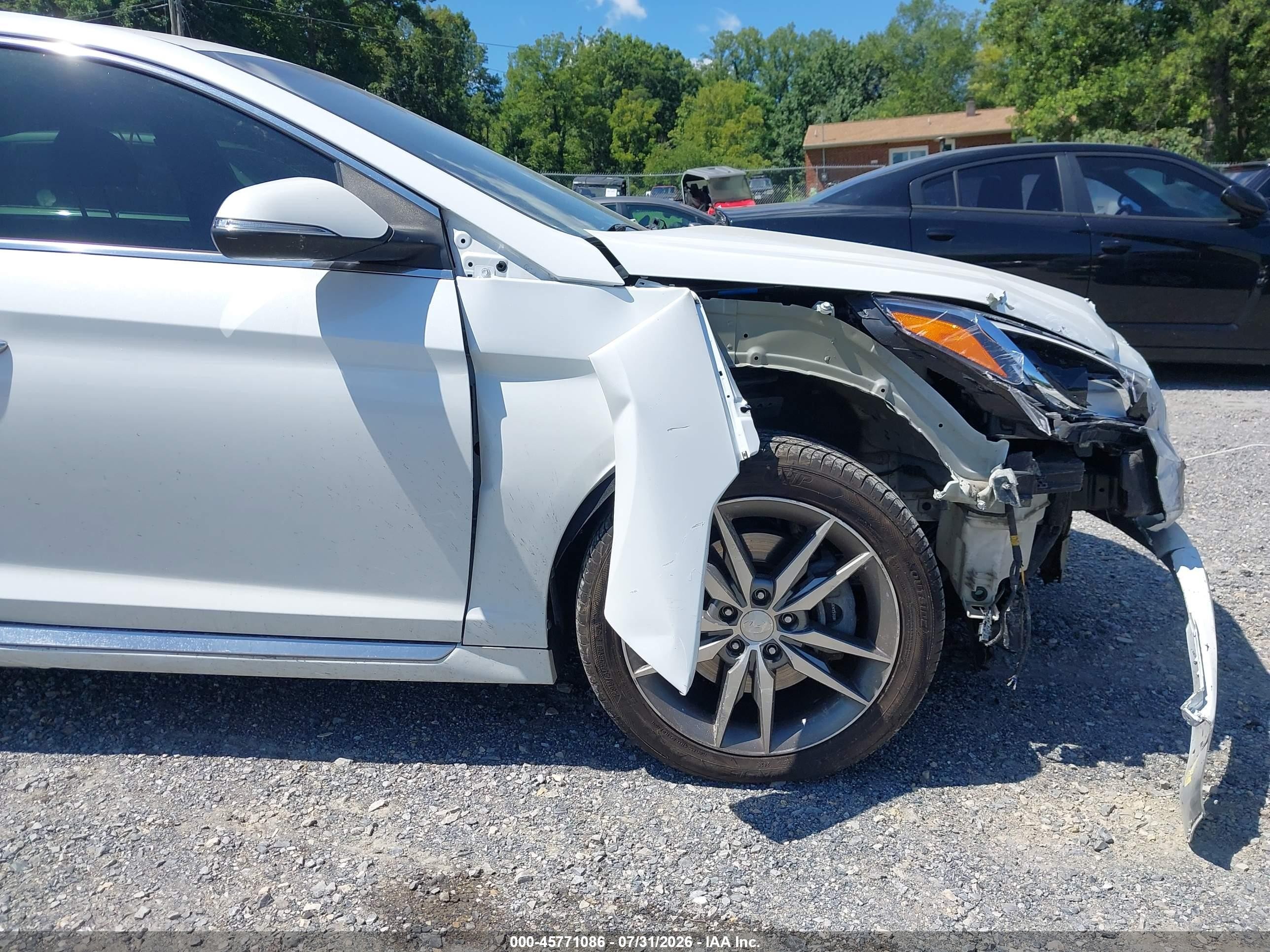 2015 Hyundai Sonata Sport 2.0t White vin: 5NPE34AB1FH090968