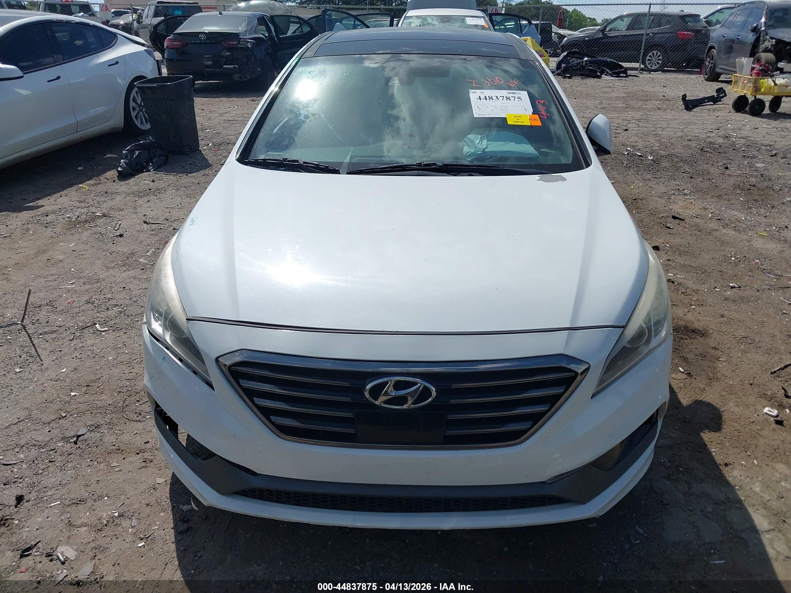 2015 Hyundai Sonata Limited 2.0t White vin: 5NPE34AB1FH115397