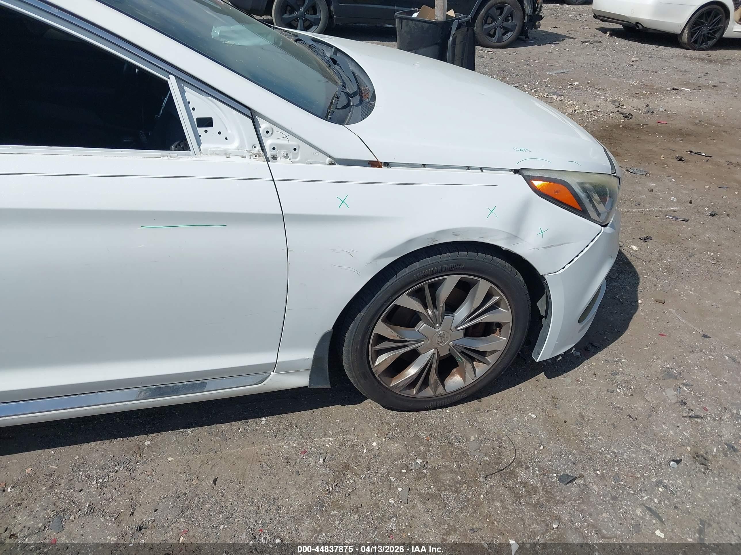 2015 Hyundai Sonata Limited 2.0t White vin: 5NPE34AB1FH115397