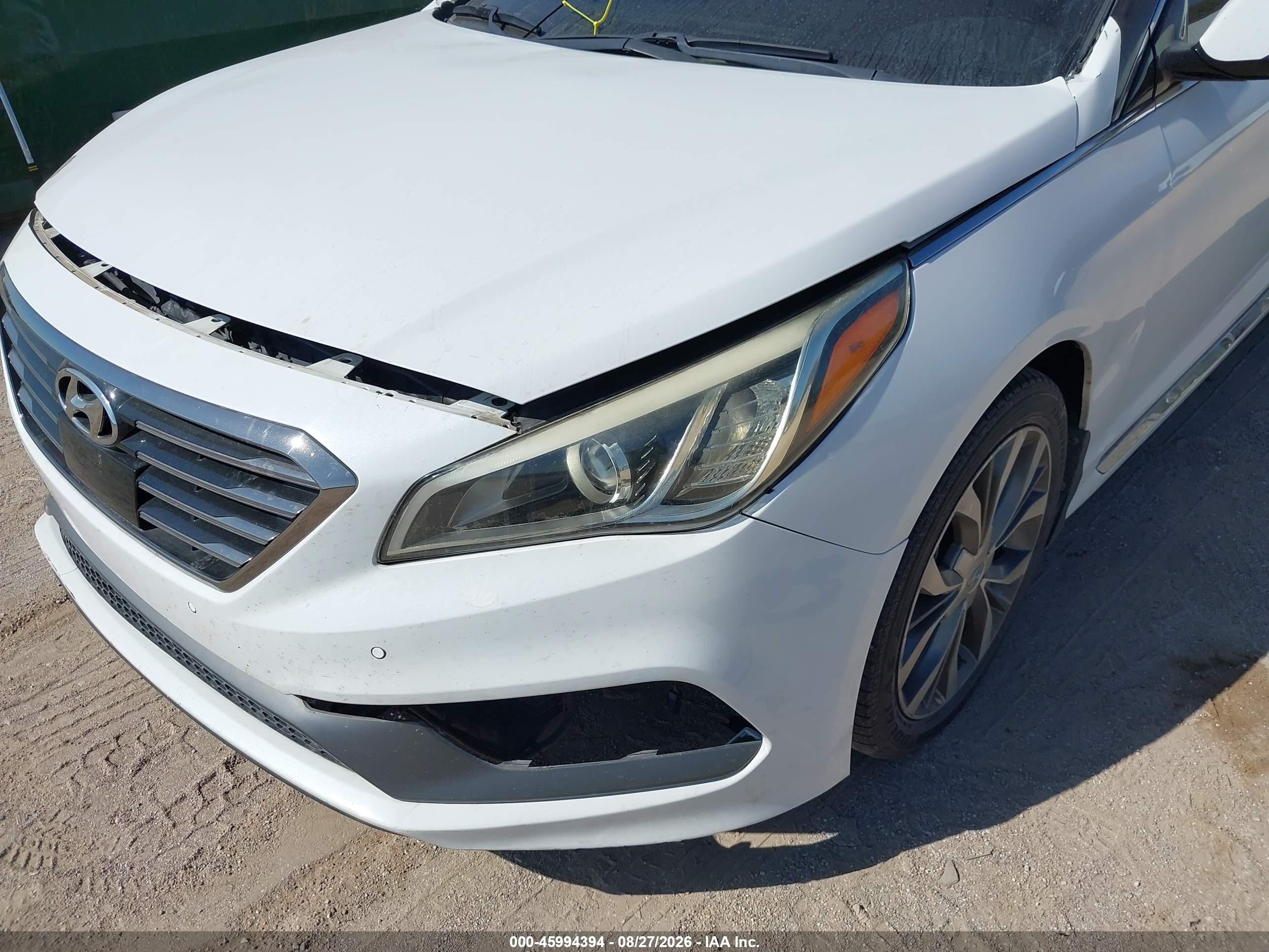 2015 Hyundai Sonata Limited 2.0t White vin: 5NPE34AB1FH163546