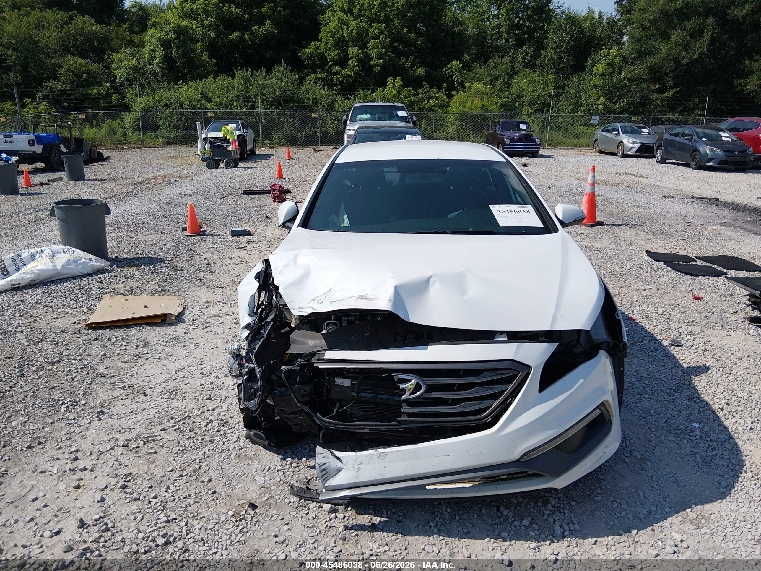2015 Hyundai Sonata Sport 2.0t White vin: 5NPE34AB1FH184249