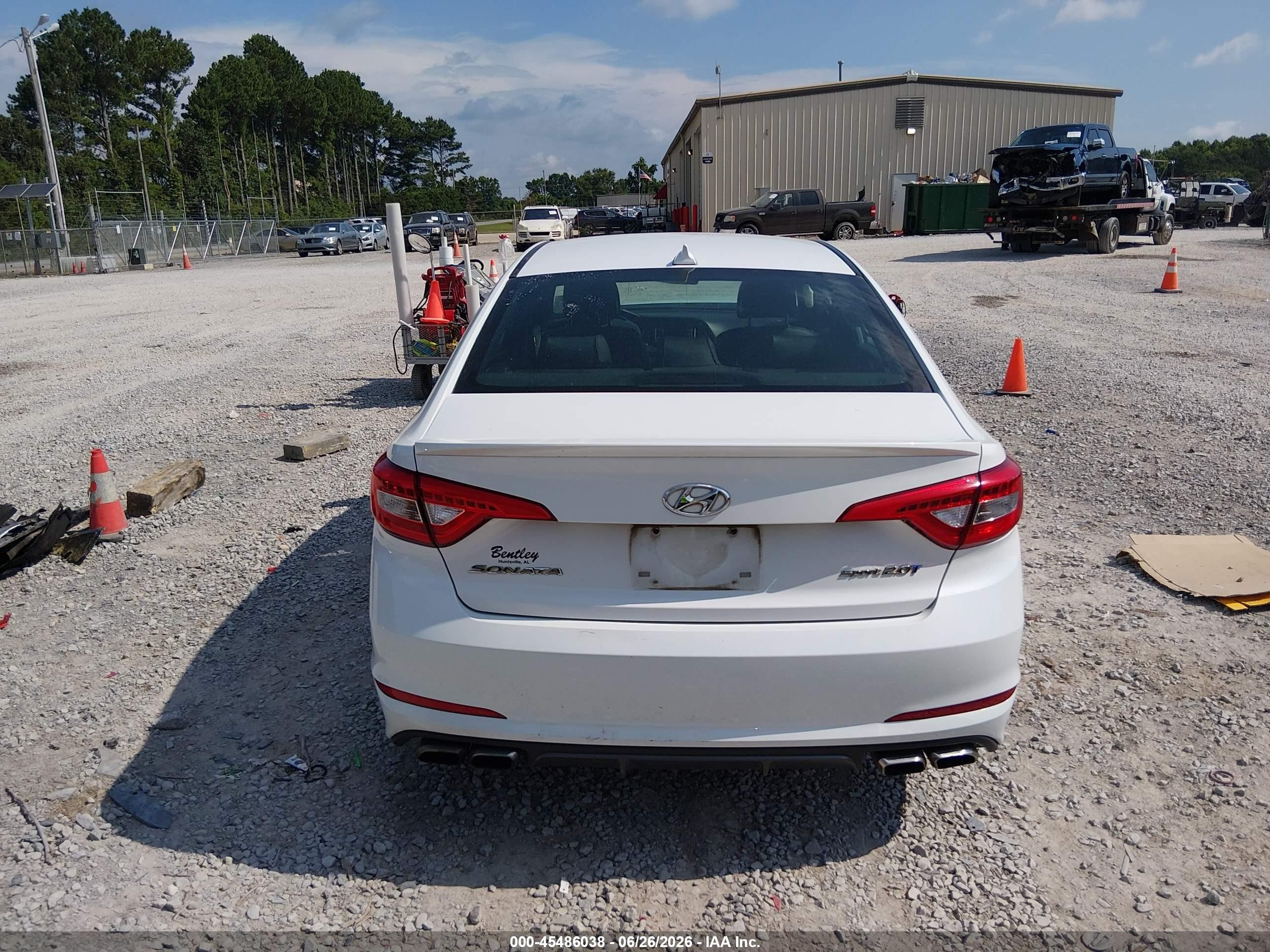 2015 Hyundai Sonata Sport 2.0t White vin: 5NPE34AB1FH184249
