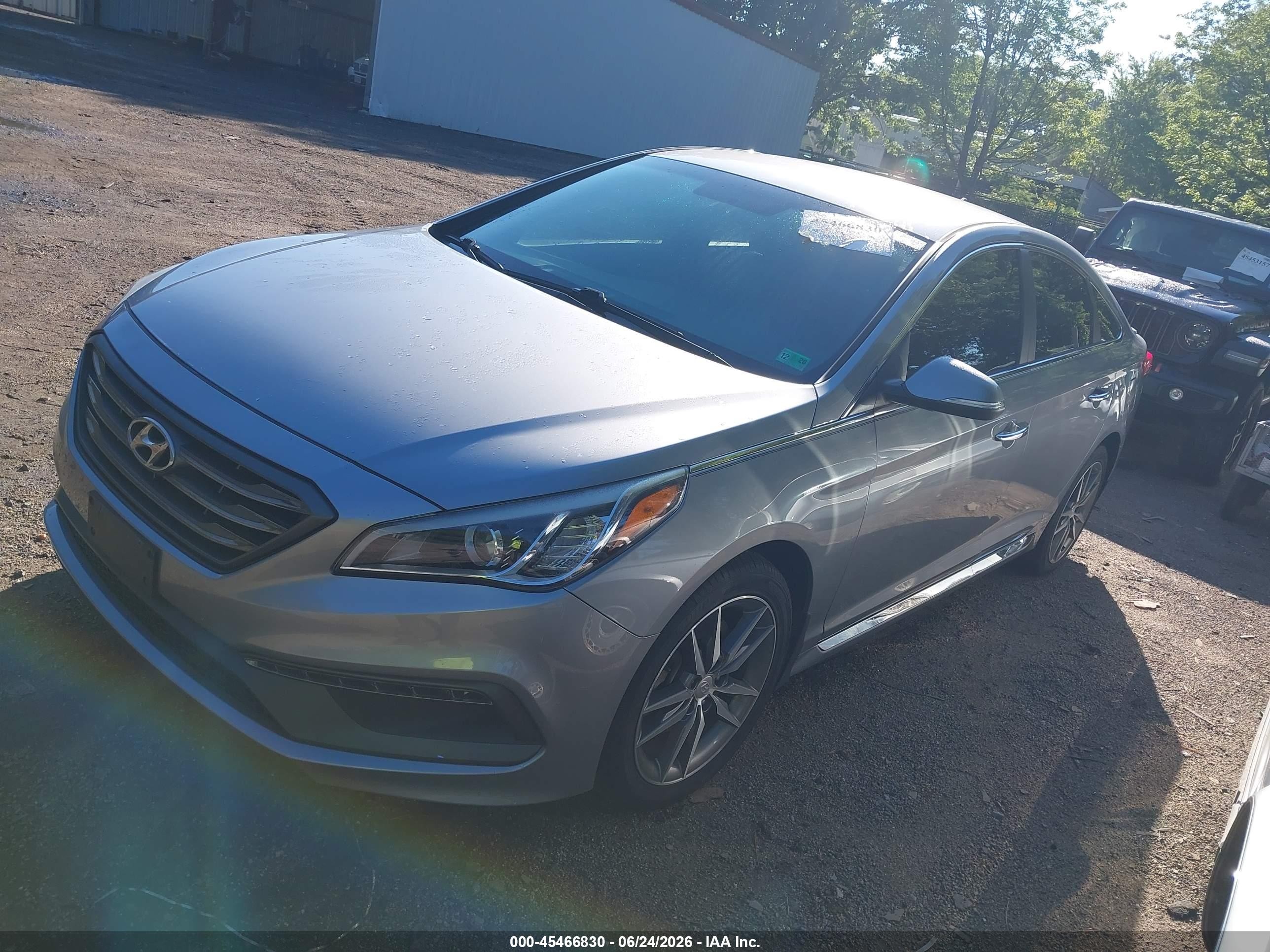 2015 Hyundai Sonata Sport 2.0t Silver vin: 5NPE34AB1FH229464