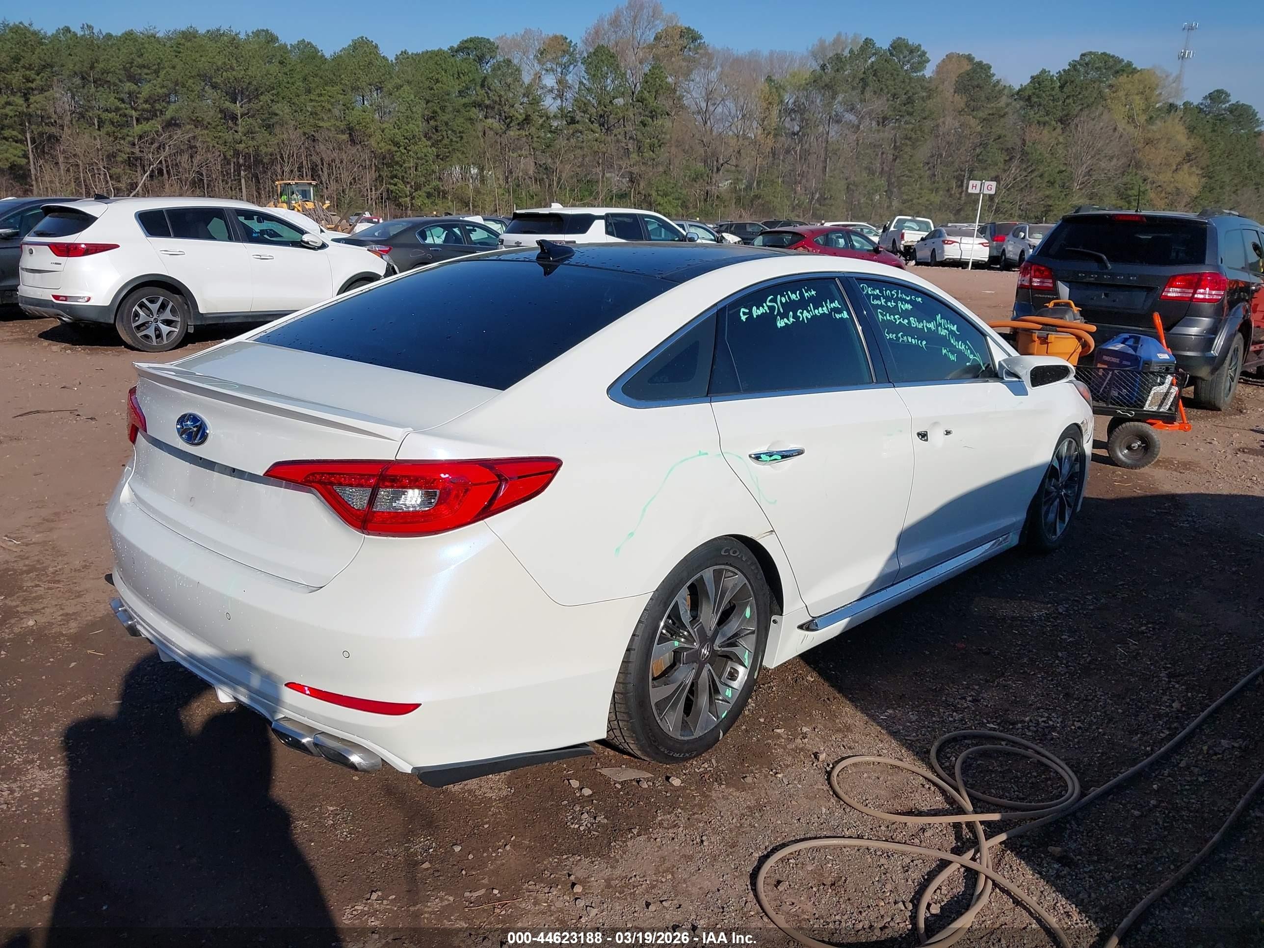 2015 Hyundai Sonata Limited 2.0t Белый vin: 5NPE34AB1FH253389