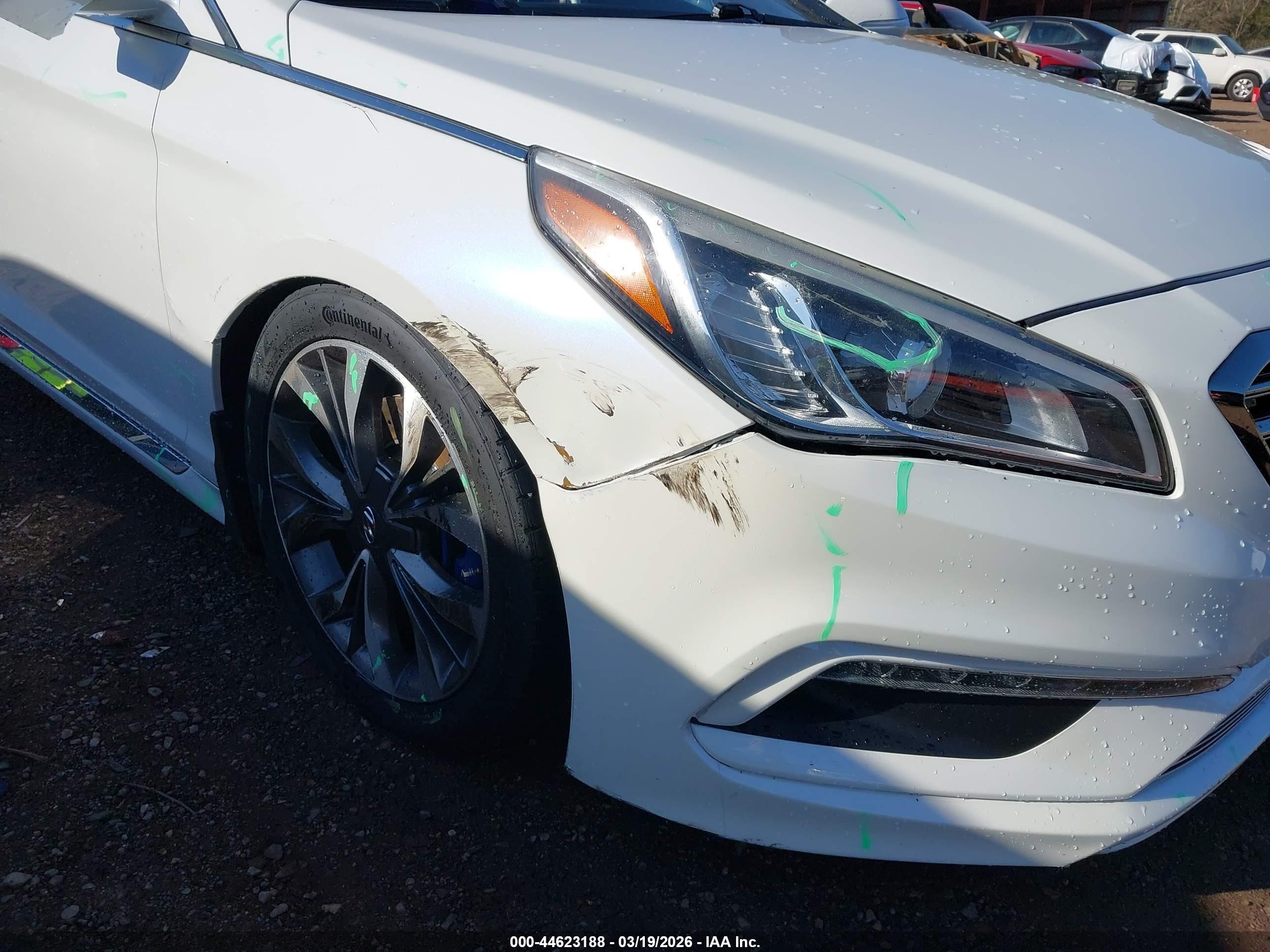 2015 Hyundai Sonata Limited 2.0t Белый vin: 5NPE34AB1FH253389