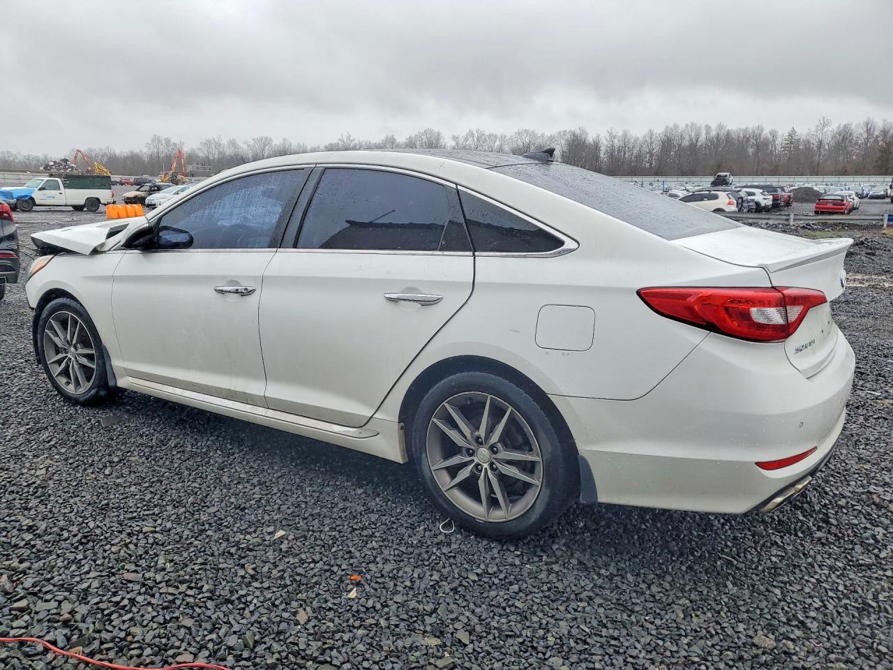2015 Hyundai Sonata Sport 2.0t White vin: 5NPE34AB2FH038359
