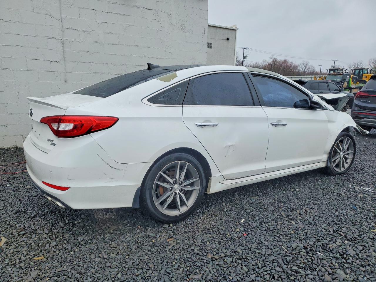 2015 Hyundai Sonata Sport 2.0t White vin: 5NPE34AB2FH038359