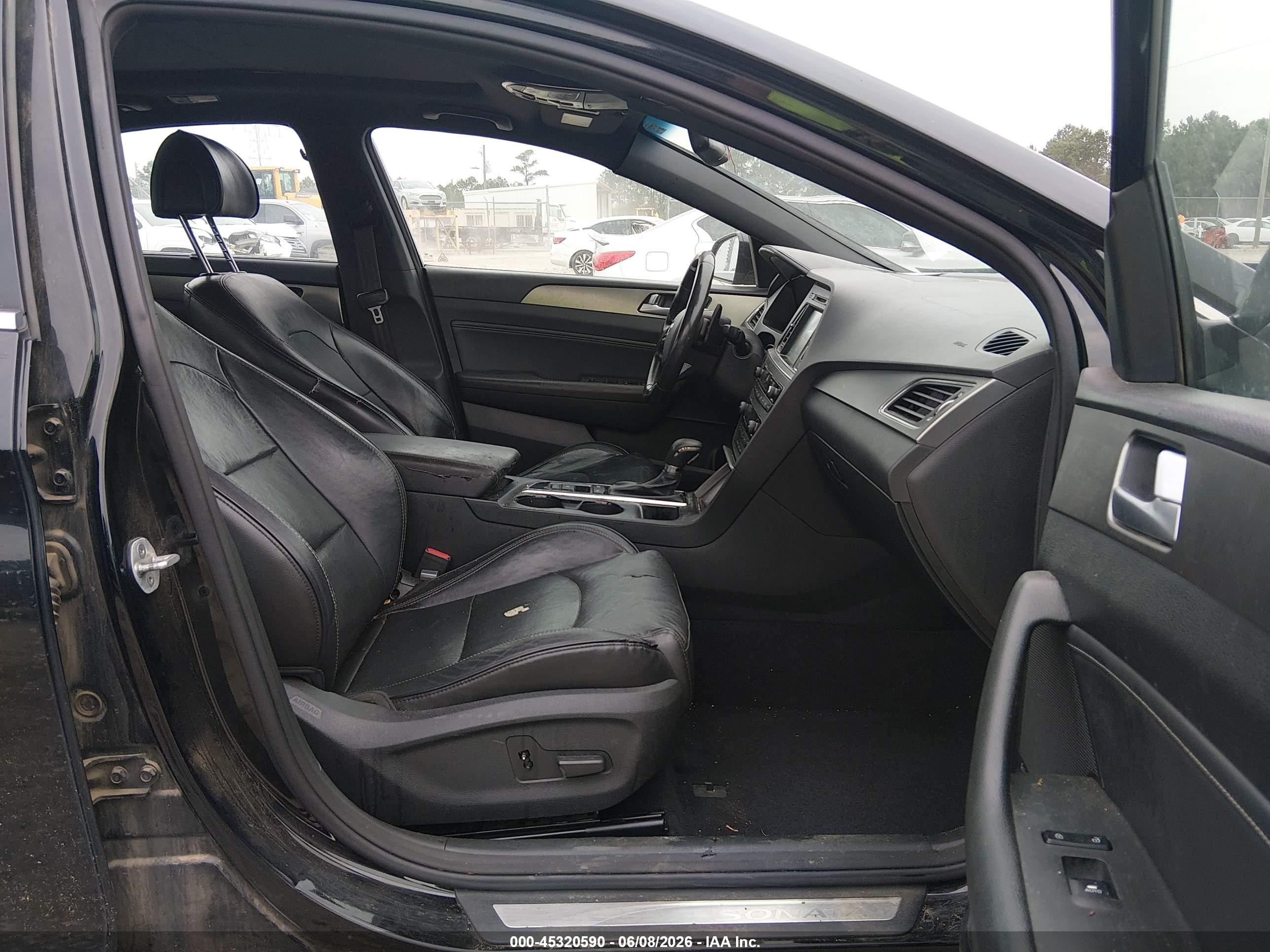 2015 Hyundai Sonata Sport 2.0t Черный vin: 5NPE34AB2FH073175