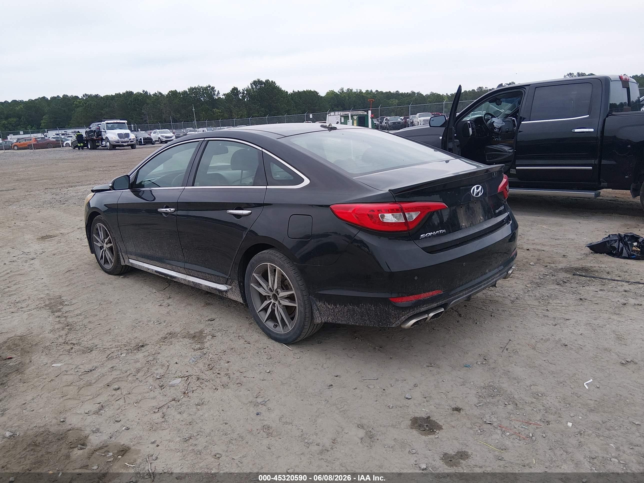 2015 Hyundai Sonata Sport 2.0t Черный vin: 5NPE34AB2FH073175