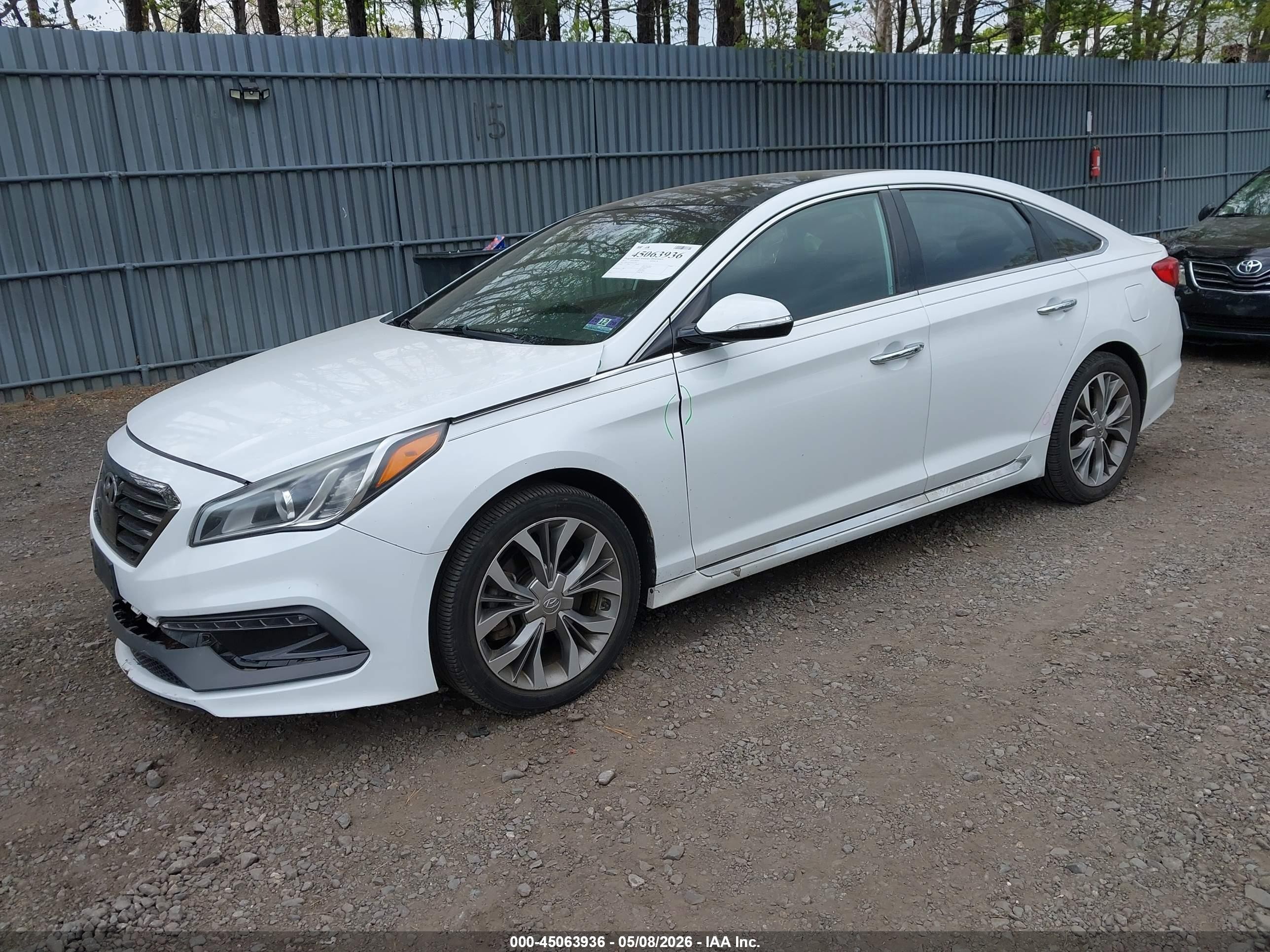 2015 Hyundai Sonata Limited 2.0t White vin: 5NPE34AB2FH112525
